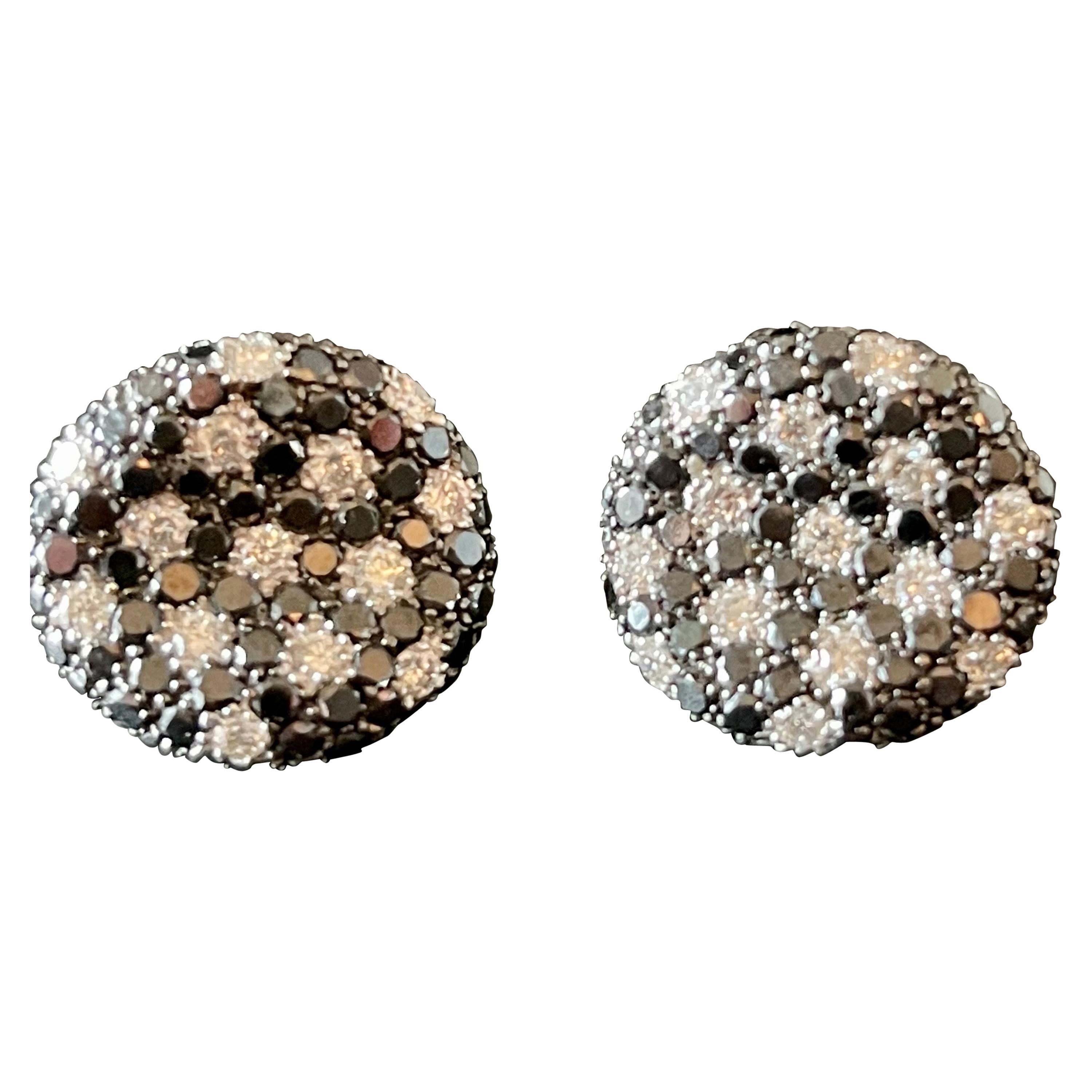 Boucles d'oreilles en or blanc 18 K Diamants noirs et blancs