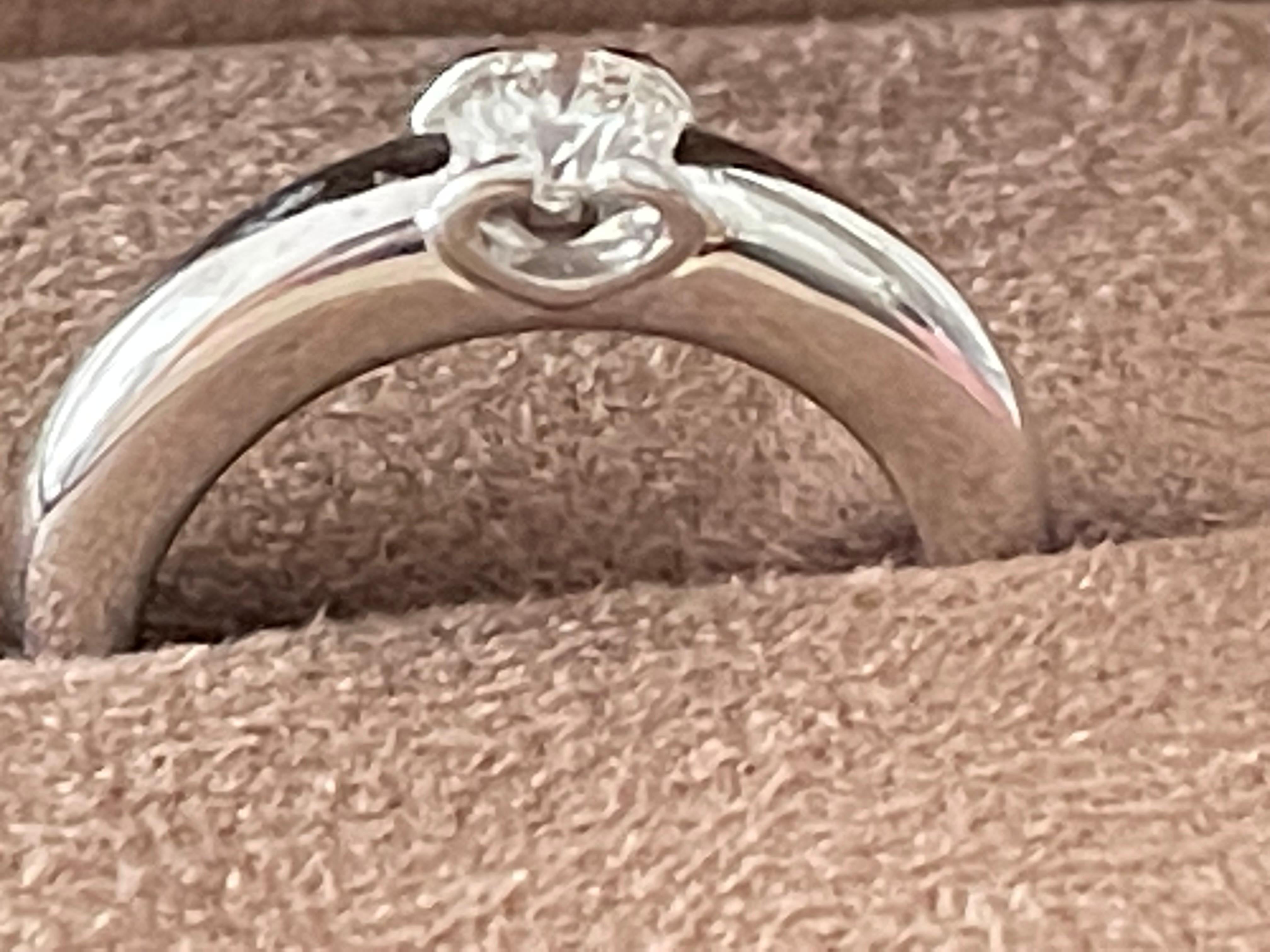 18 K White Gold Ellipse Ring Cartier For Sale 2