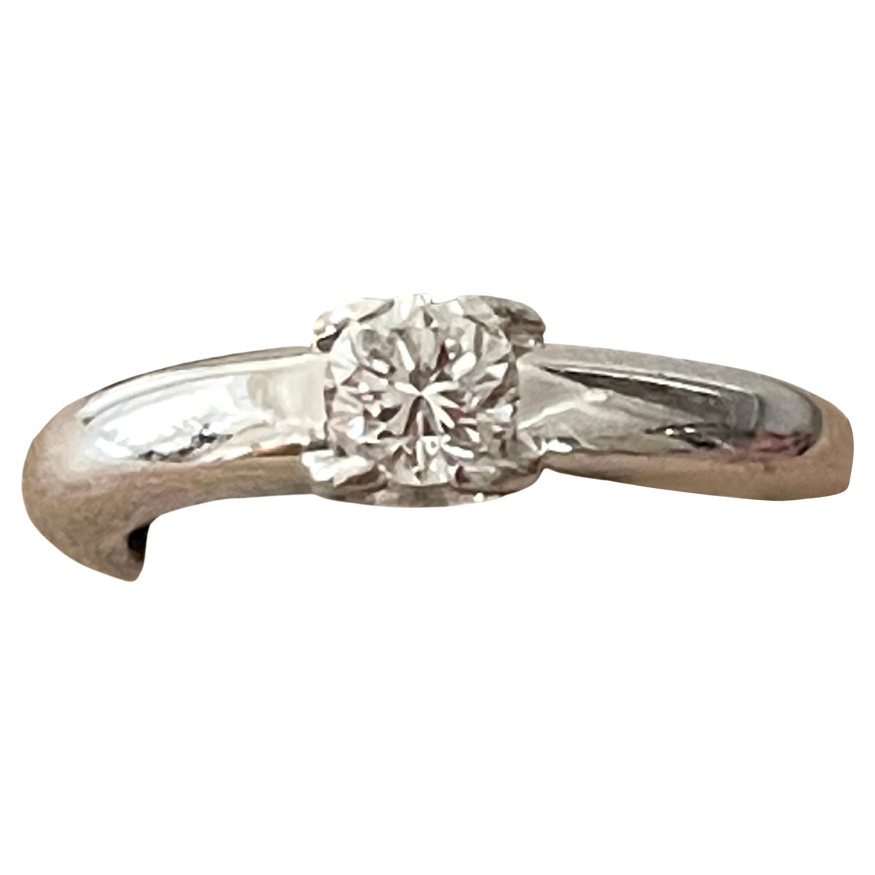 18 K Weißgold Ellipsen-Ring Cartier im Angebot