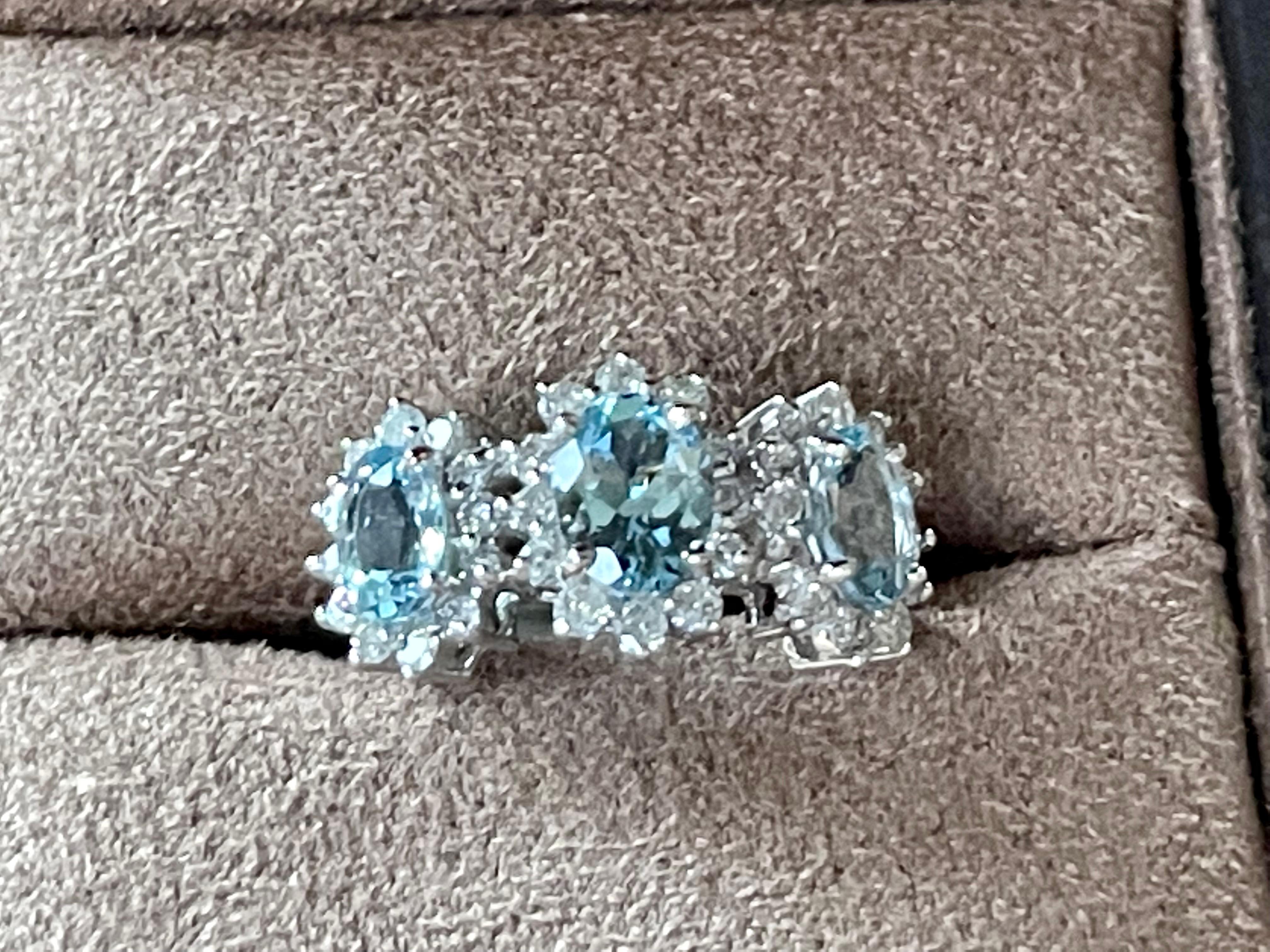18 K White Gold Fine Aquamarine Diamond Ring For Sale 1