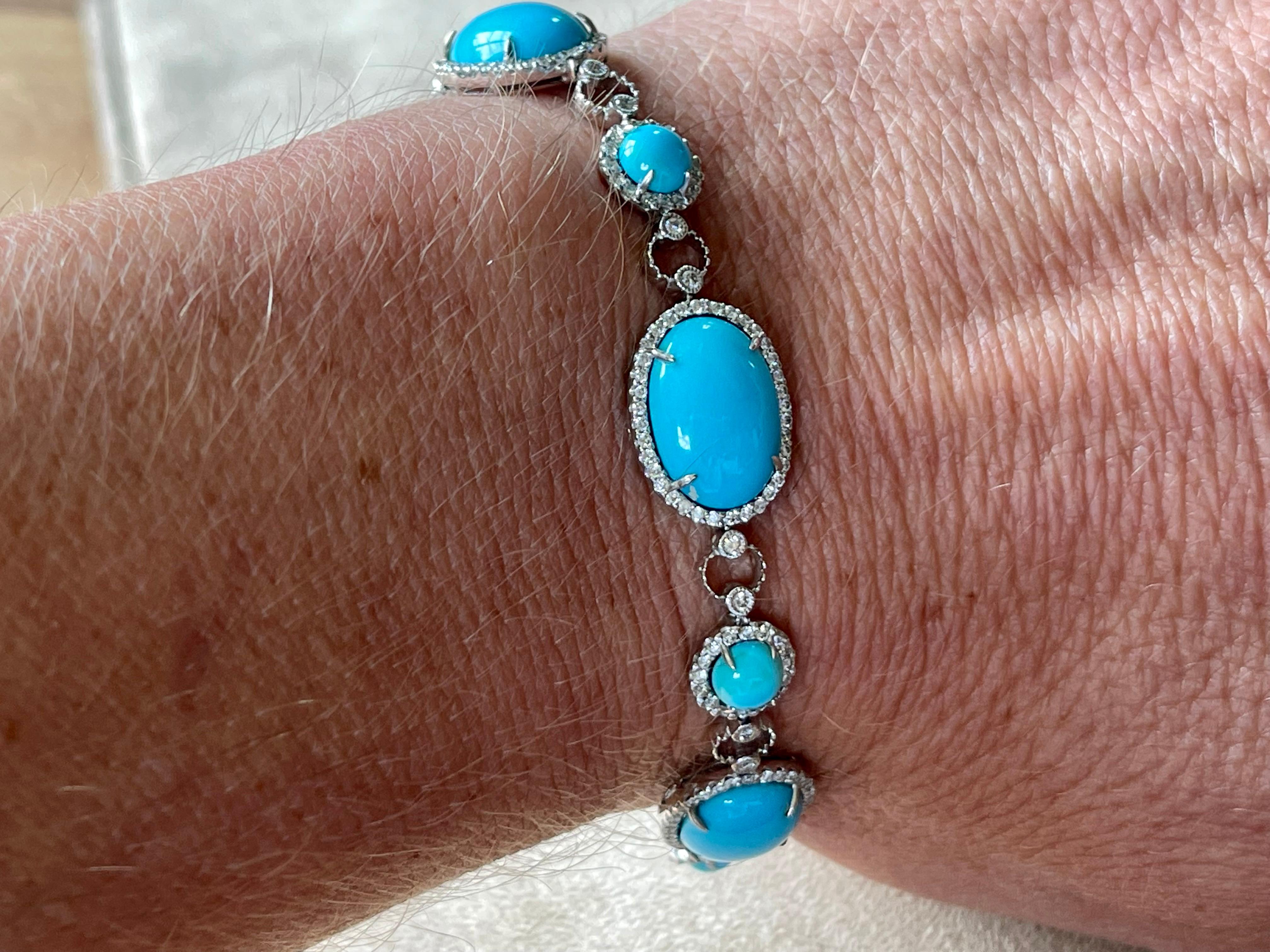 18 K White Gold Natural Sleeping Beauty Turquoise Diamonds Bracelet In New Condition For Sale In Zurich, Zollstrasse