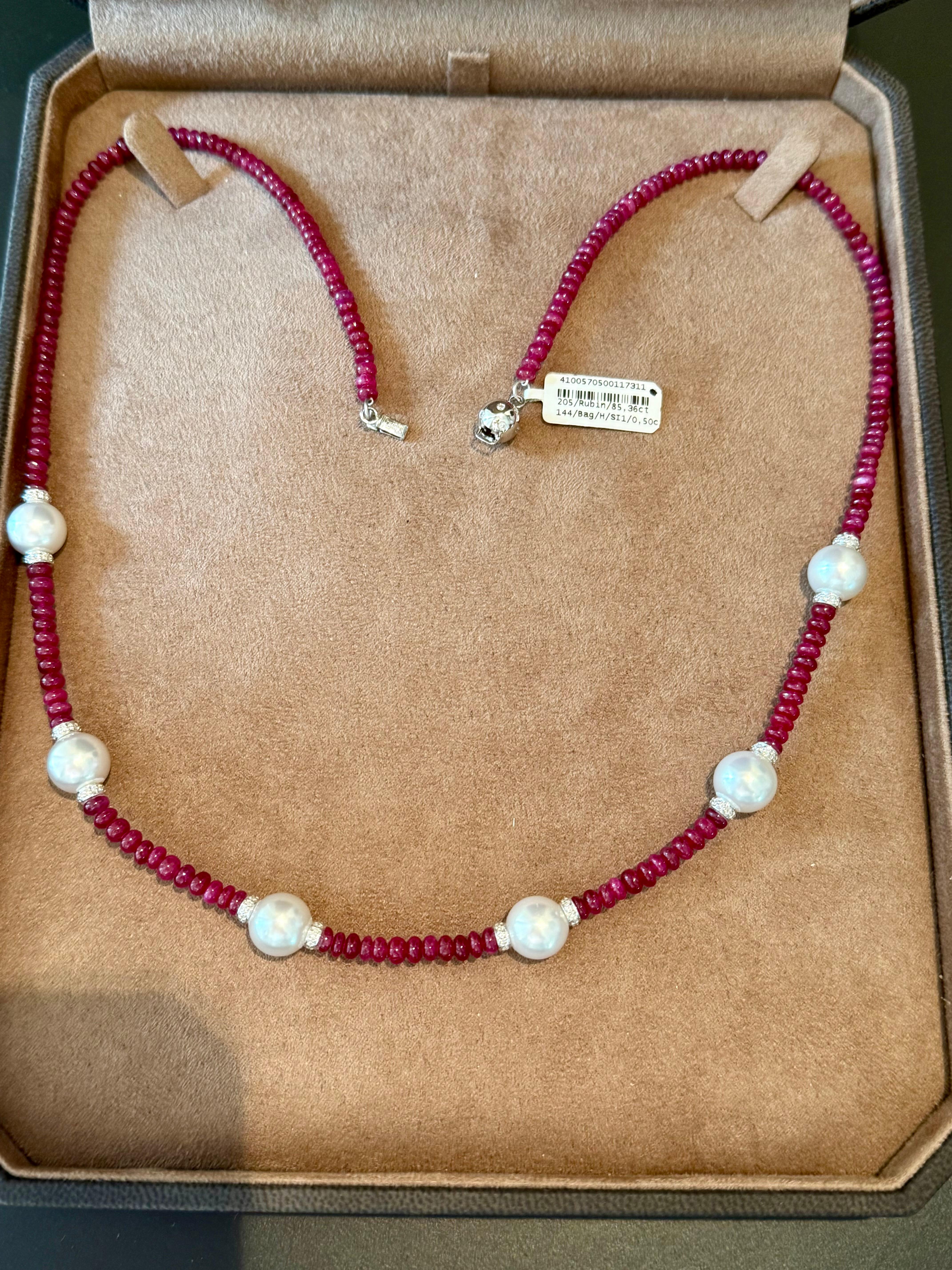 Collier en or blanc 18 K avec perles de rubis et diamants des mers du Sud Excellent état - En vente à Zurich, Zollstrasse