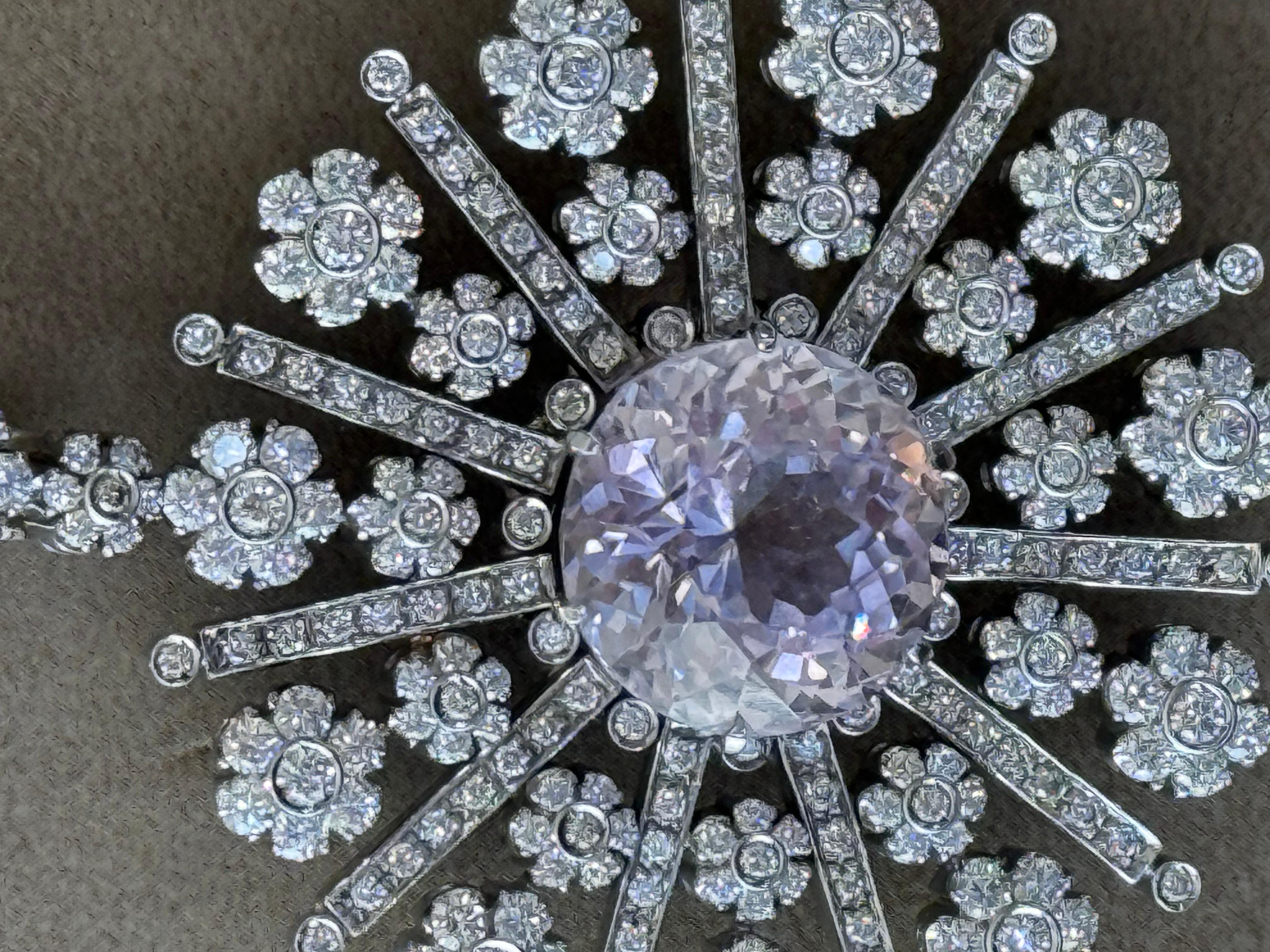 Ciondolo in oro bianco 18 K con fiocco di neve e diamante Kunzite con catena in vendita 4