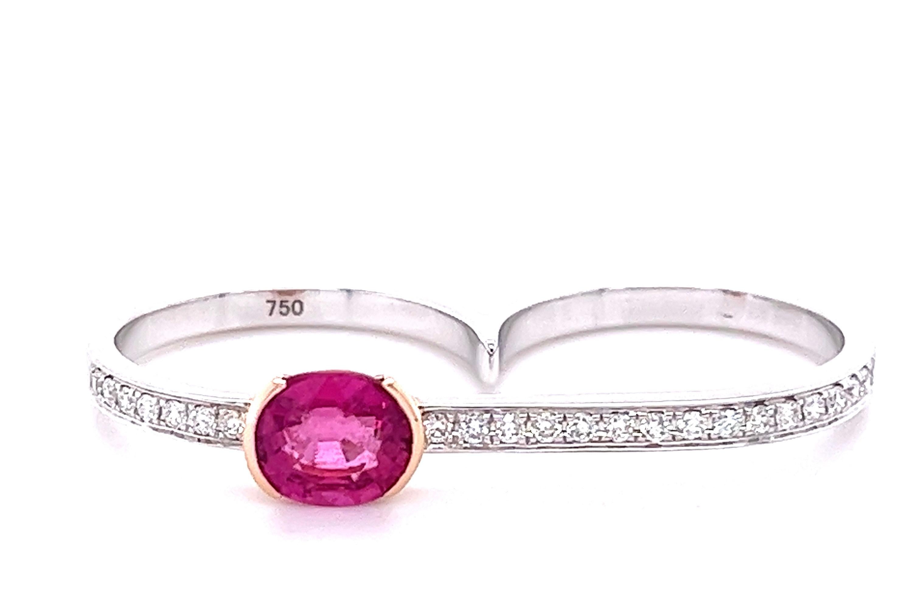 Taille ronde Bague bicolore en or blanc 18 carats et tourmaline en vente