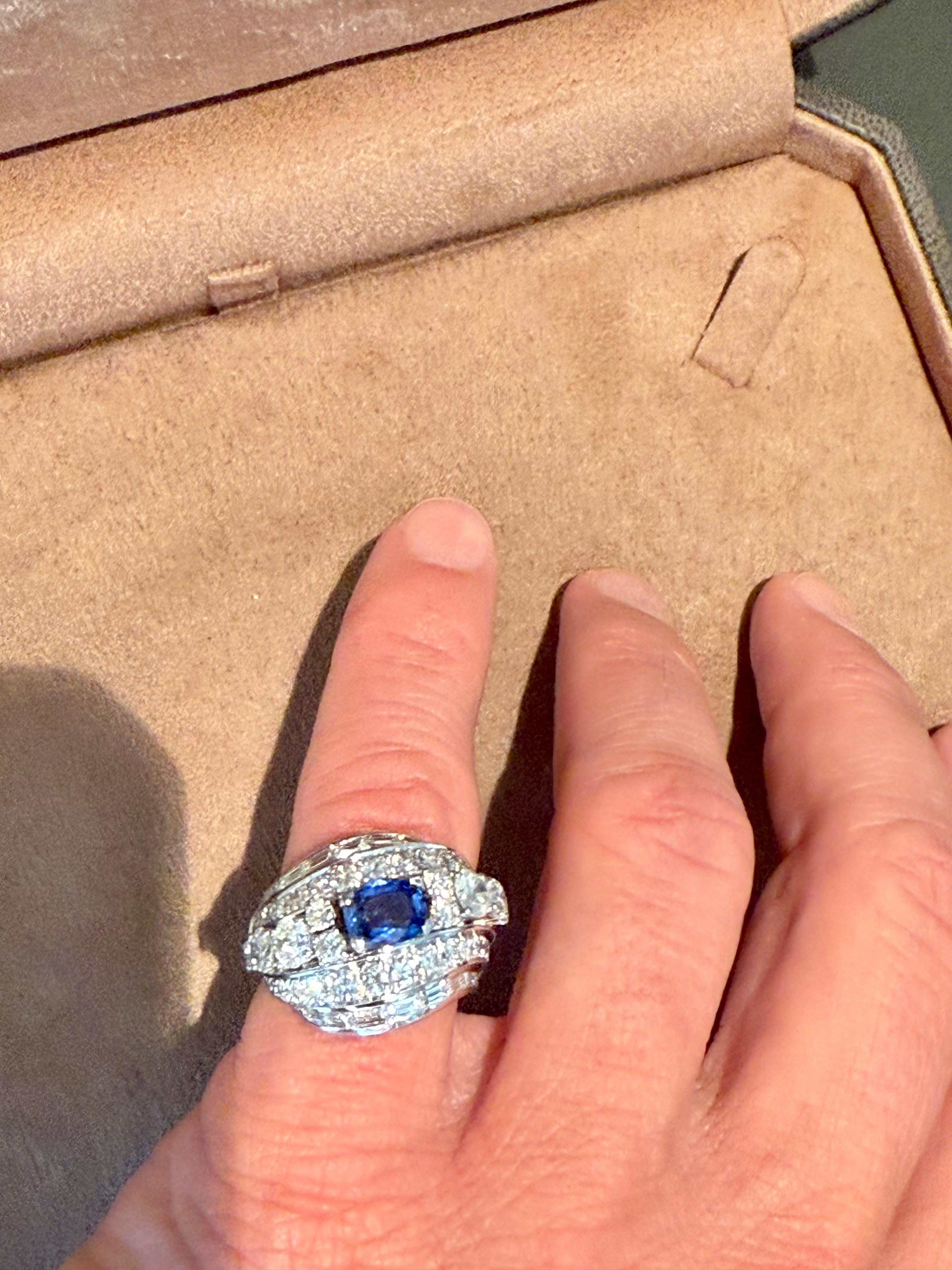 18 K white Gold  VintagNatural Blue Sapphire and Diamond Platinum Cocktail Ring For Sale 5