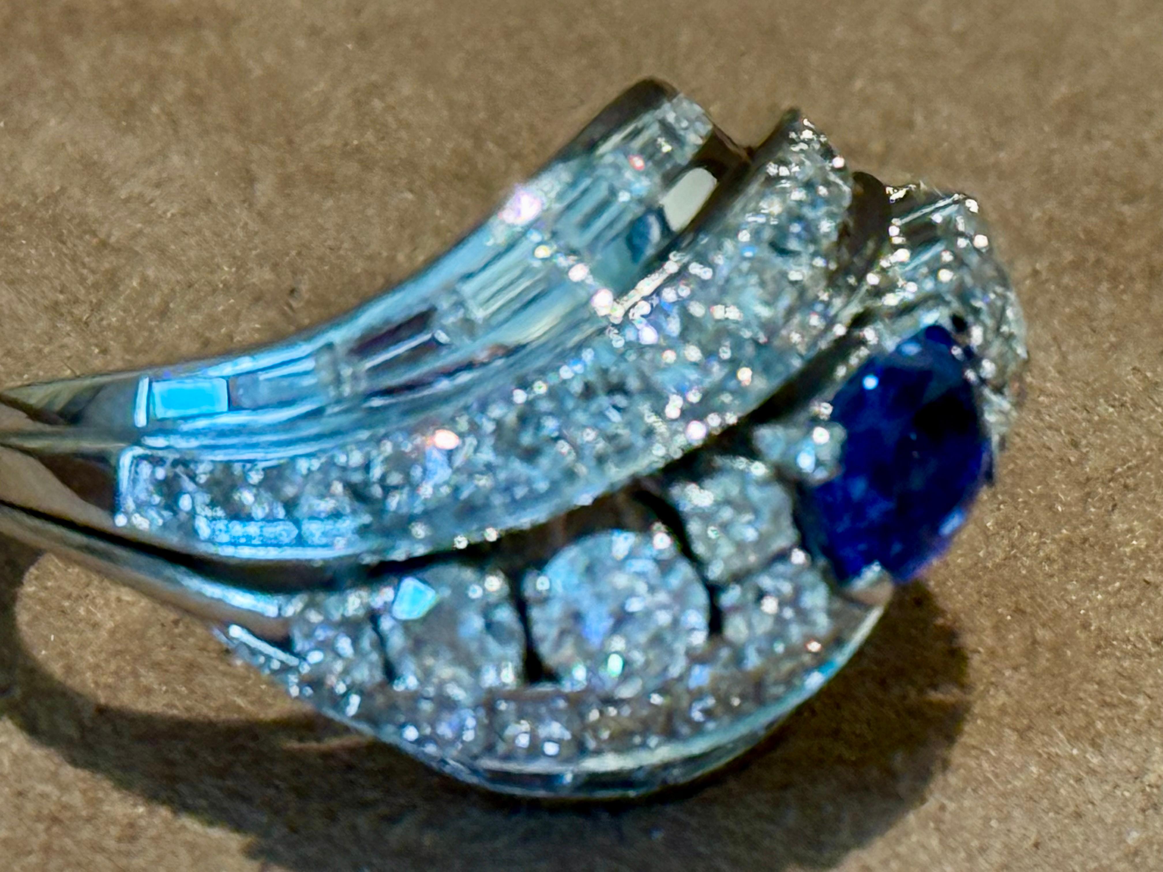 18 K white Gold  VintagNatural Blue Sapphire and Diamond Platinum Cocktail Ring For Sale 2