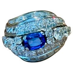 18 K white Gold  VintagNatural Blue Sapphire and Diamond Platinum Cocktail Ring