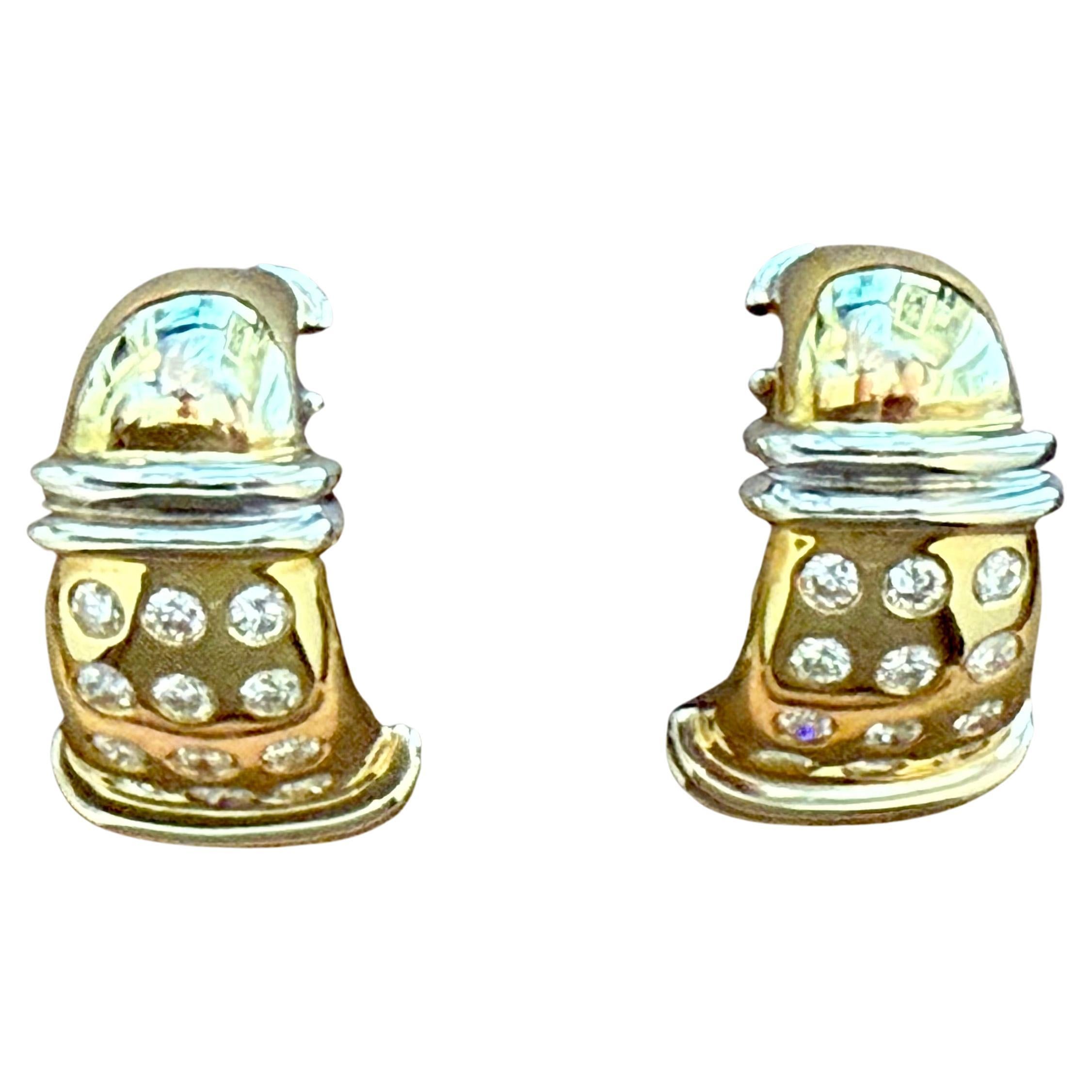 Diese Vintage-Ohrringe aus 18-kar�ätigem Gelb- und Weißgold sind ein klassisches und stilvolles Accessoire, das zwei zeitlose Metalltöne miteinander verbindet und Vielseitigkeit und Eleganz bietet. Diese Ohrringe sind vor allem wegen ihrer