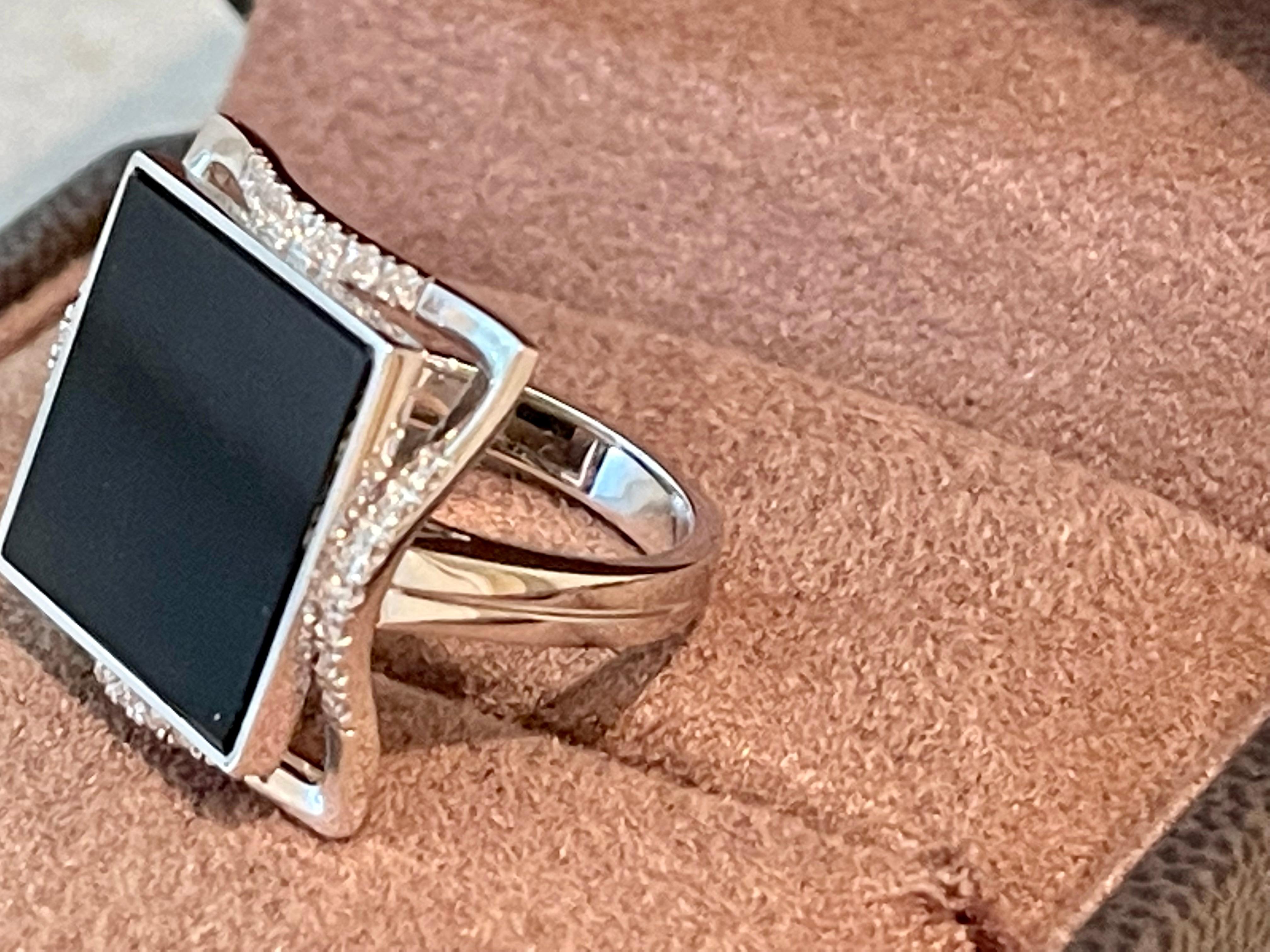 18 K Whitel Gold Ring Black Onyx Diamonds For Sale 4