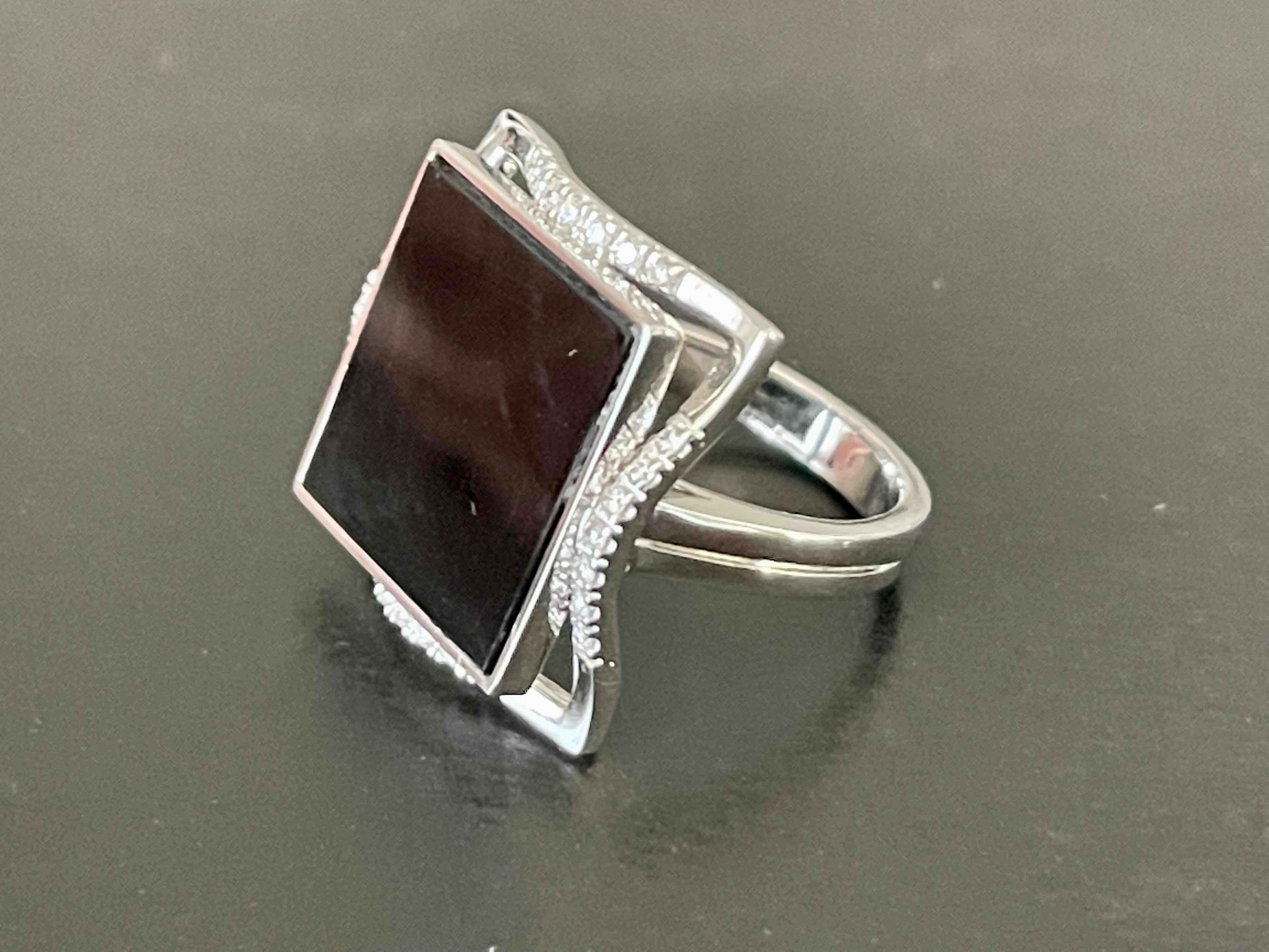 Contemporary 18 K Whitel Gold Ring Black Onyx Diamonds For Sale