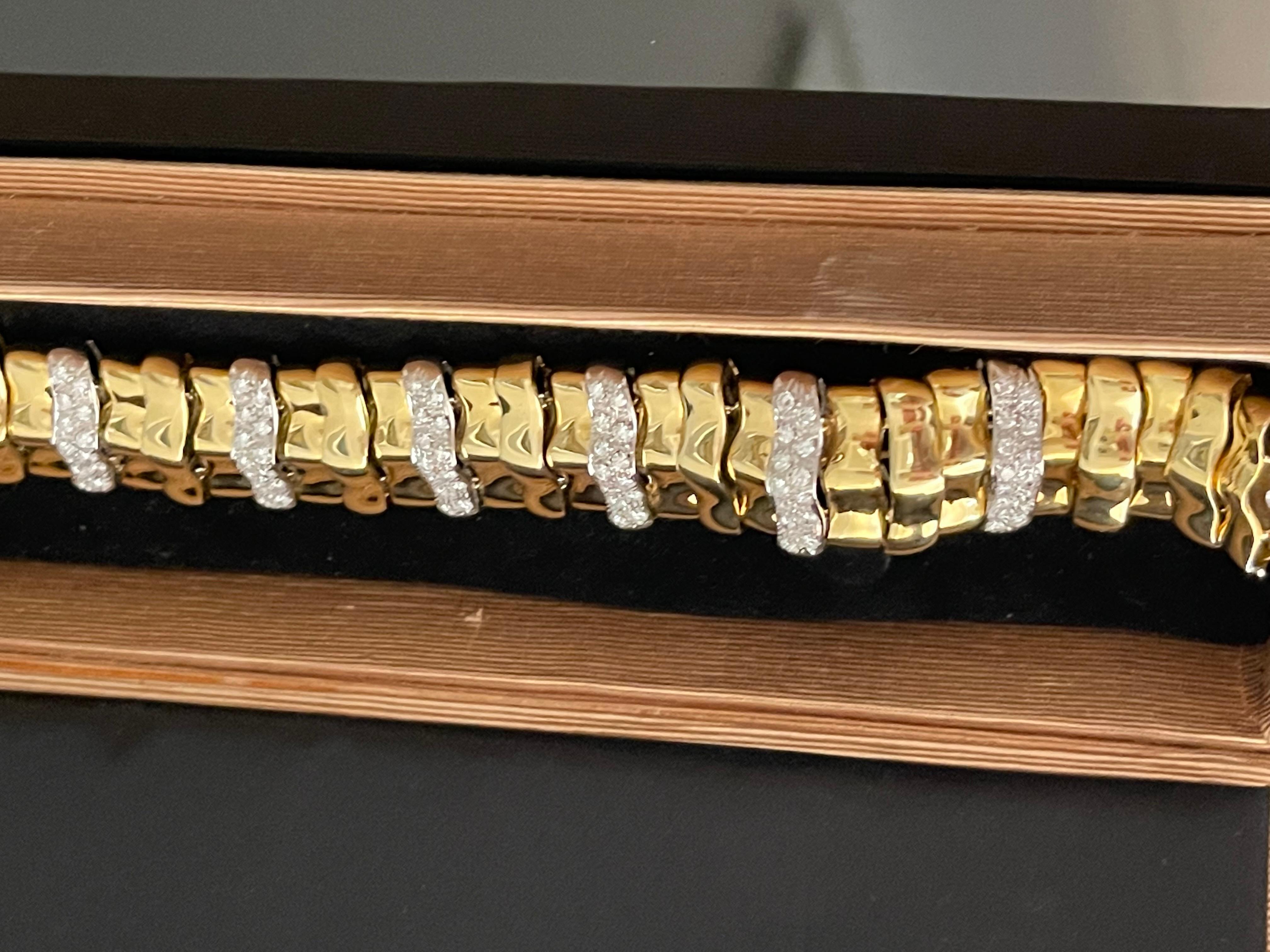 18 K Yellow and White Gold Vintage Bracelet with Diamonds For Sale 1