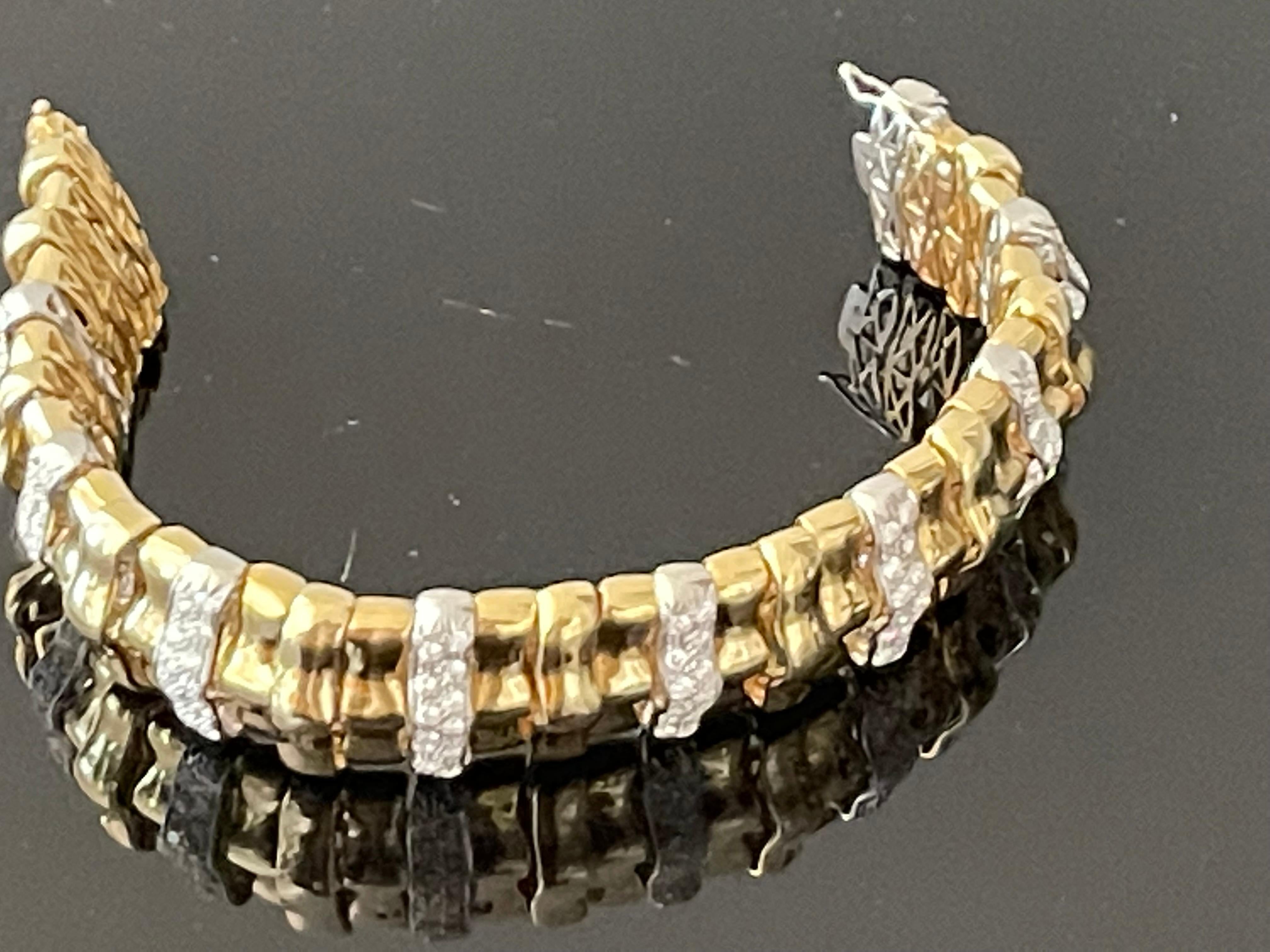 18 K Yellow and White Gold Vintage Bracelet with Diamonds For Sale 3