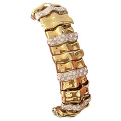 18 K Yellow and White Gold Vintage Bracelet with Diamonds