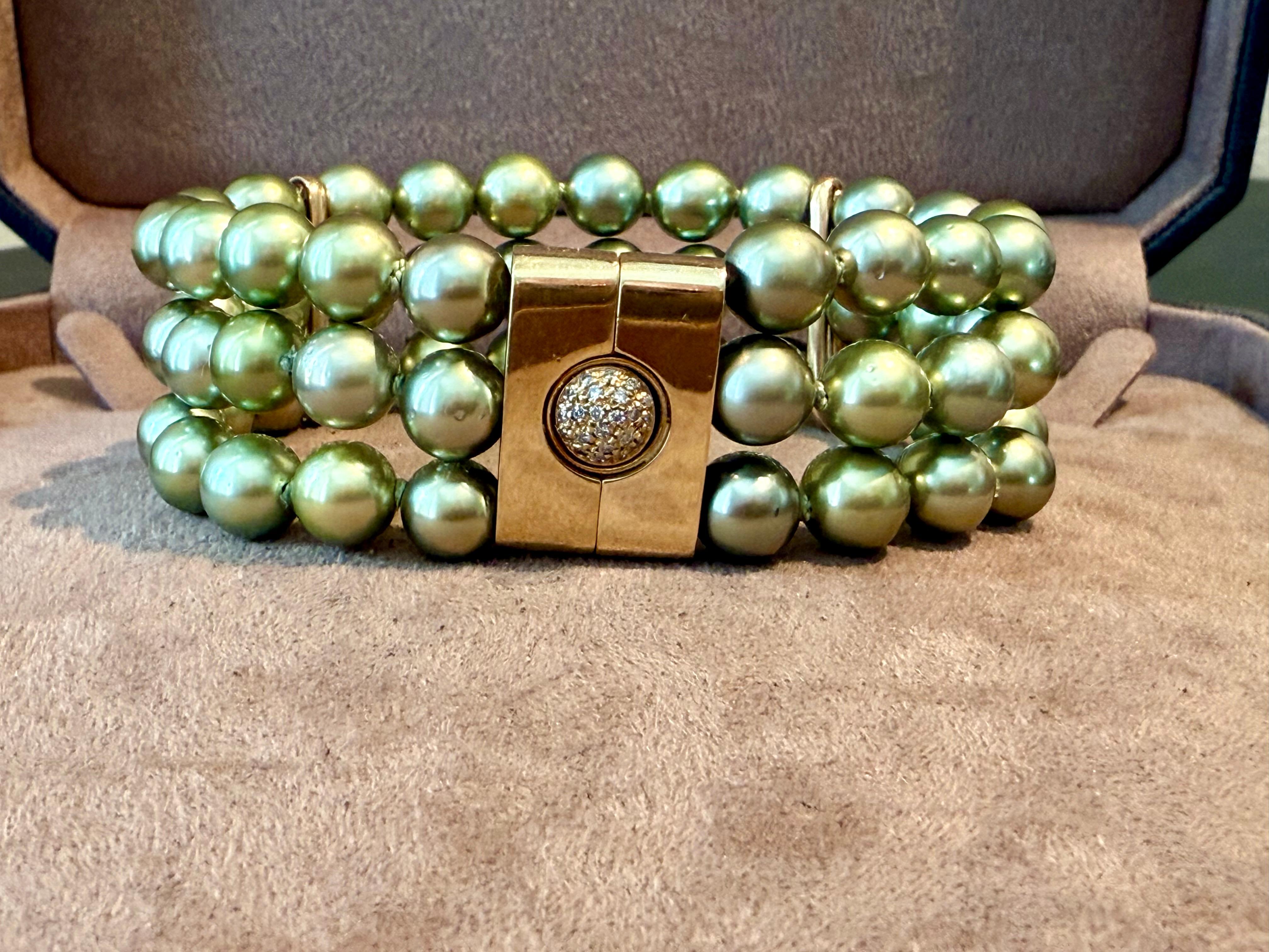 Brilliant Cut 18 K yellow Gold 3 row Pistachio green Tahitinan Pearl Diamond Bracelet For Sale