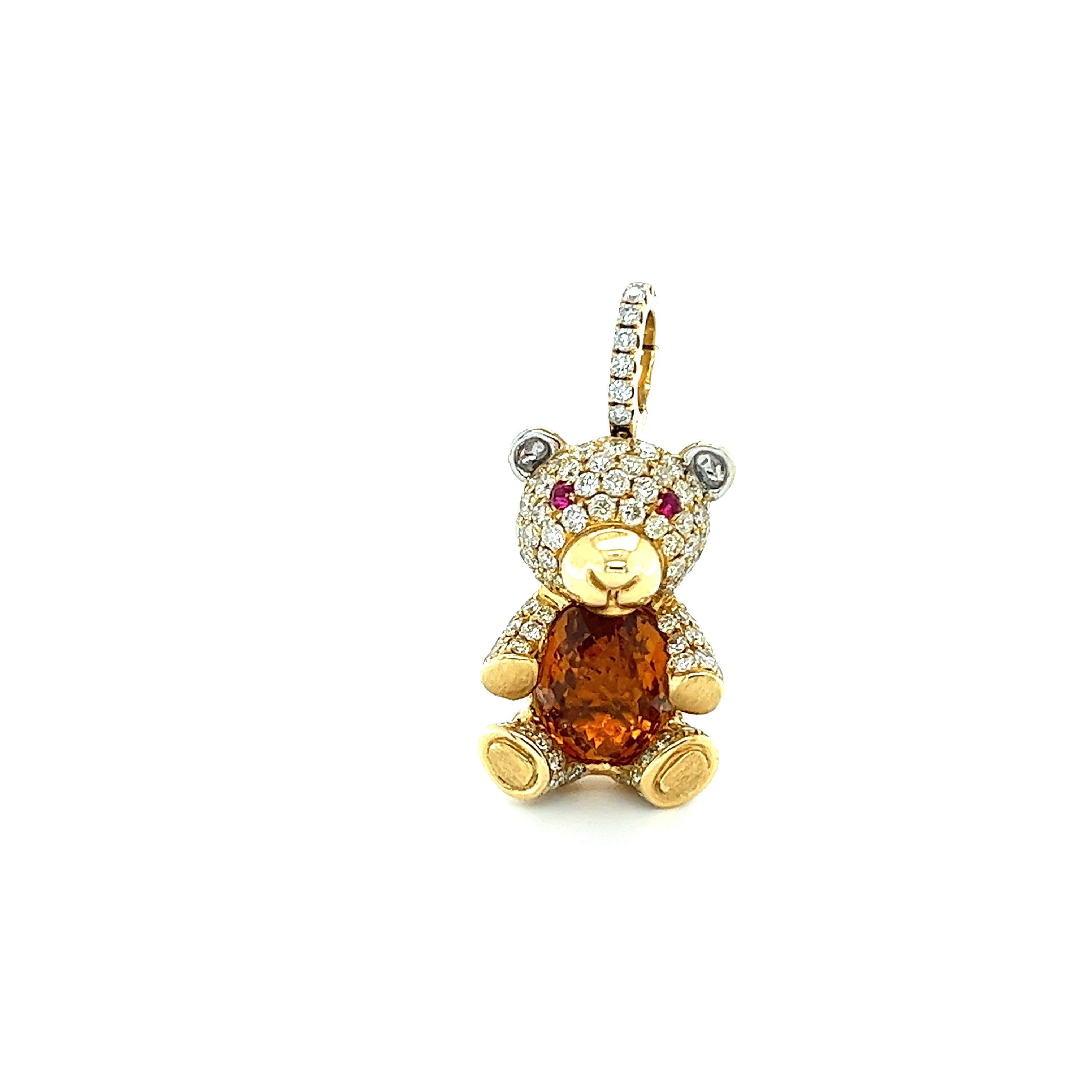 Round Cut 18 K Yellow Gold Bear Citrine Pendant For Sale