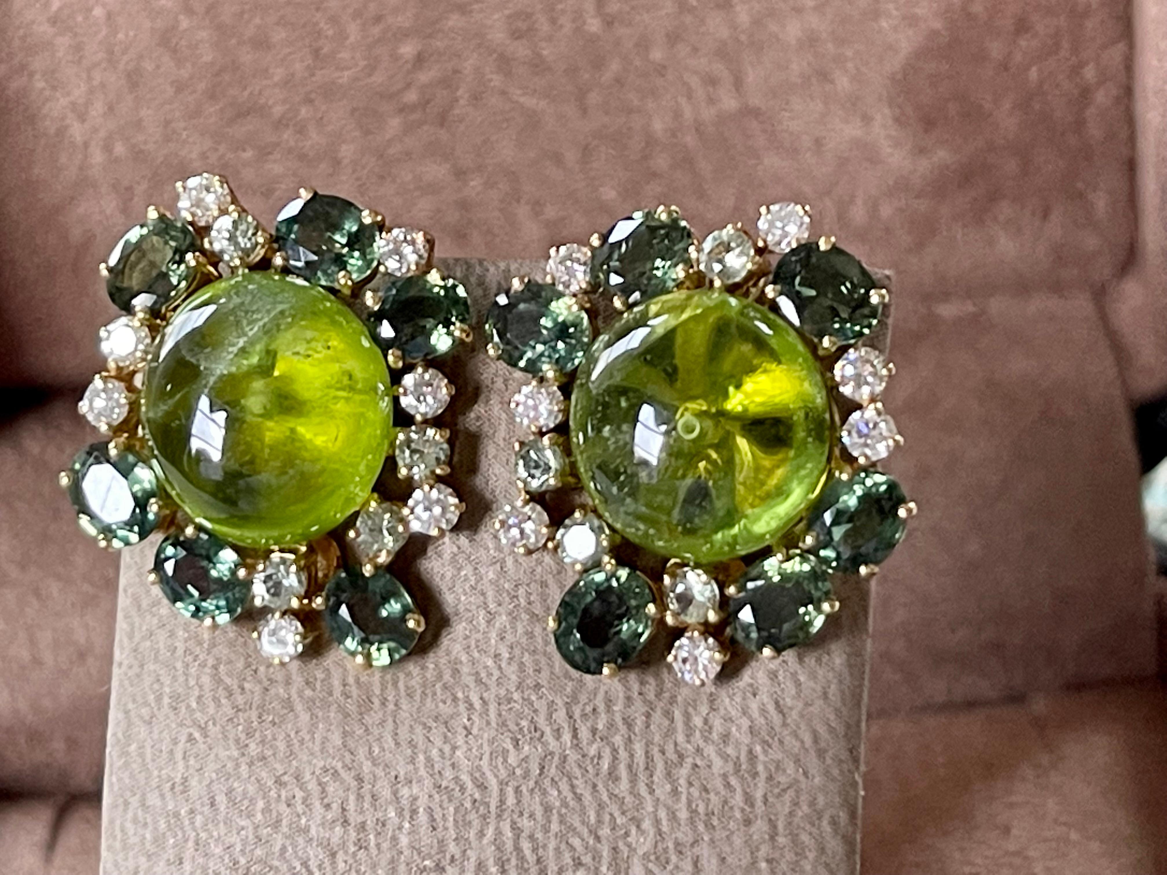 18 K Yellow Gold Cluster Earclips Peridots Diamonds Green Sapphire For Sale 2