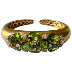 18 Karat Yellow Gold Cuff Bracelet with Peridots and Diamonds