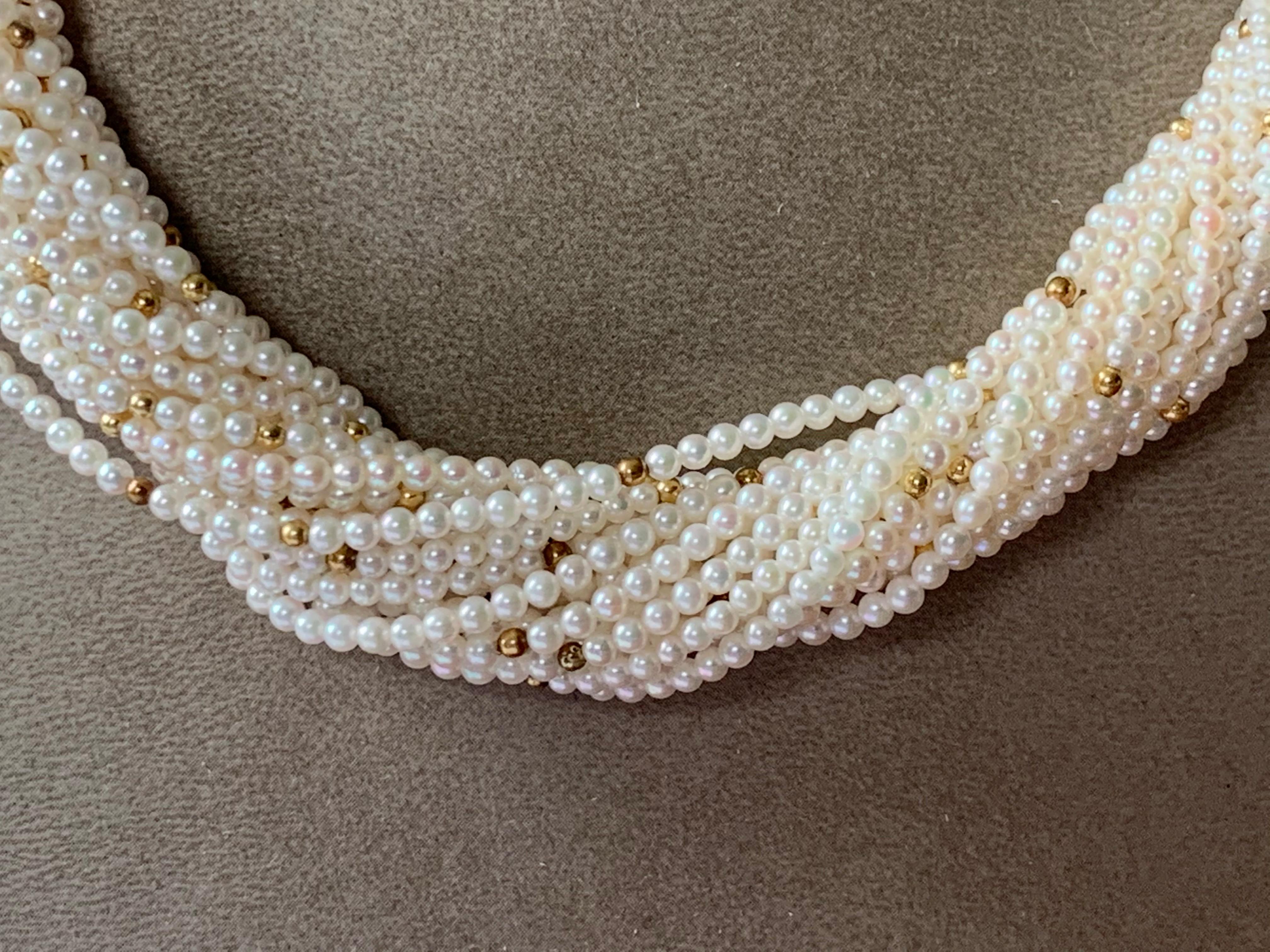 Fermoir boule en or jaune 18 carats avec perles de culture, émail et diamants en forme de torsadé Unisexe en vente