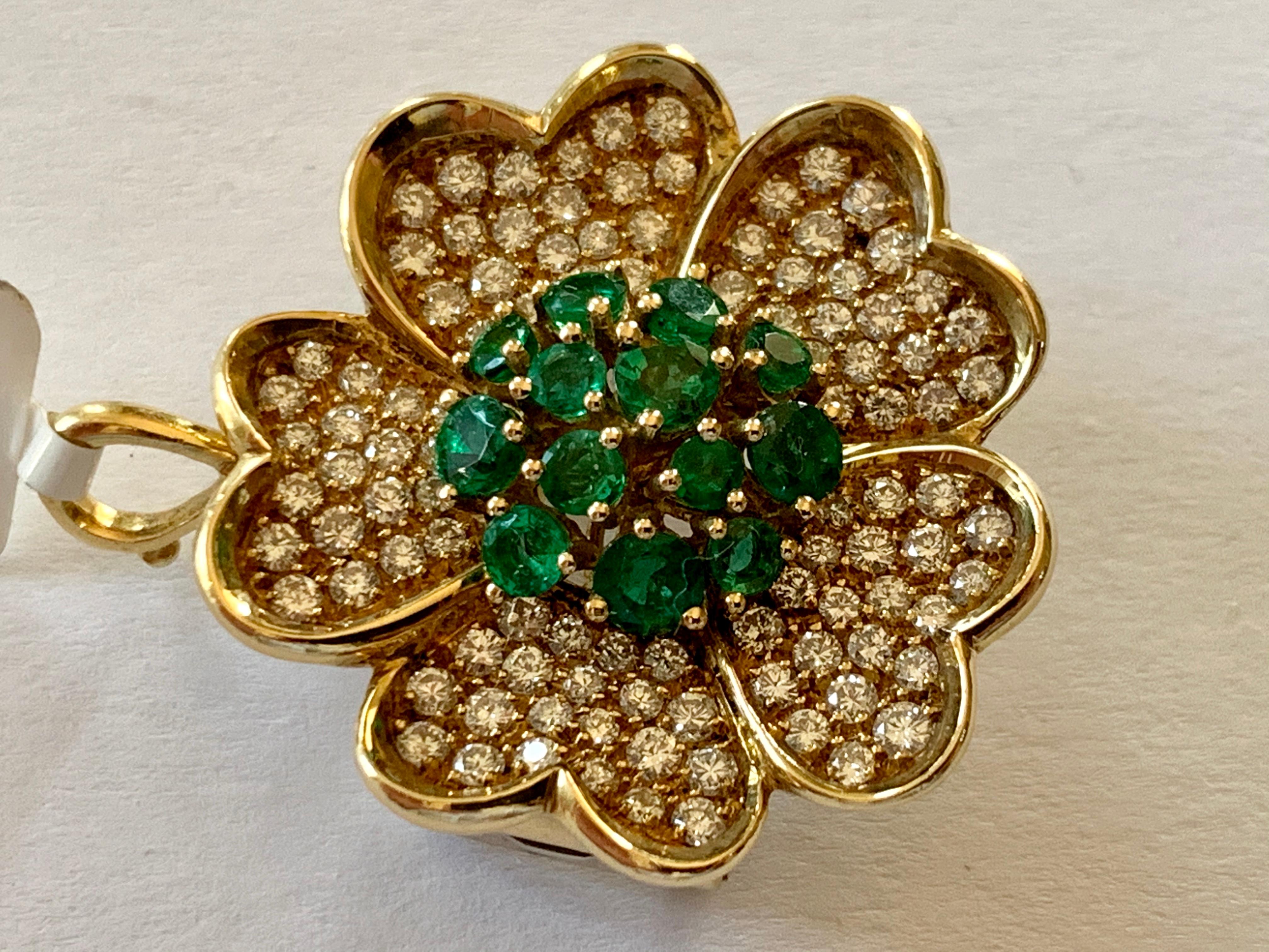 Contemporary 18 Karat Yellow Gold Emerald and Diamond Flower Brooch/Pendant For Sale