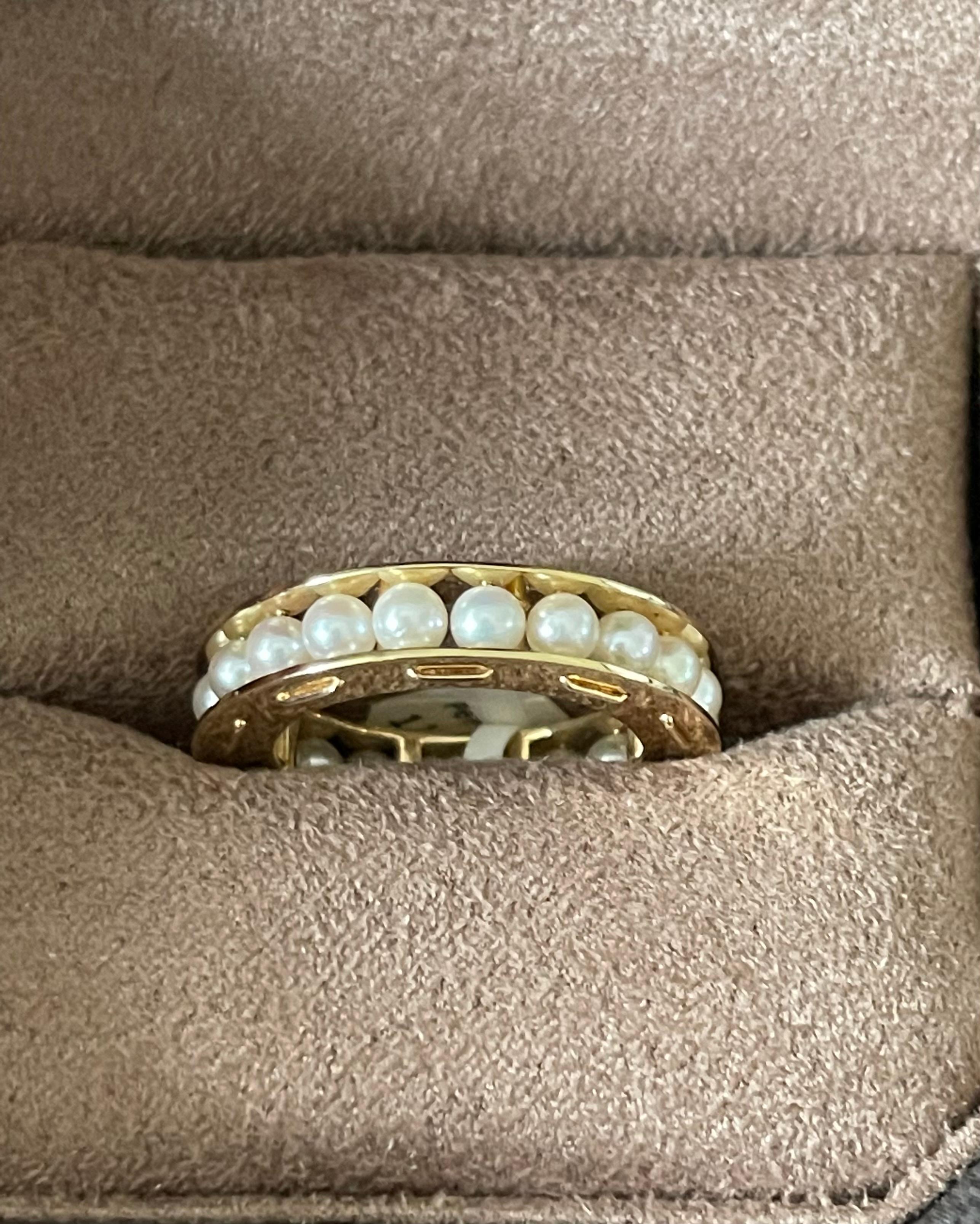 18 K Yellow Gold Eternity Band Ring with Pearls In New Condition For Sale In Zurich, Zollstrasse