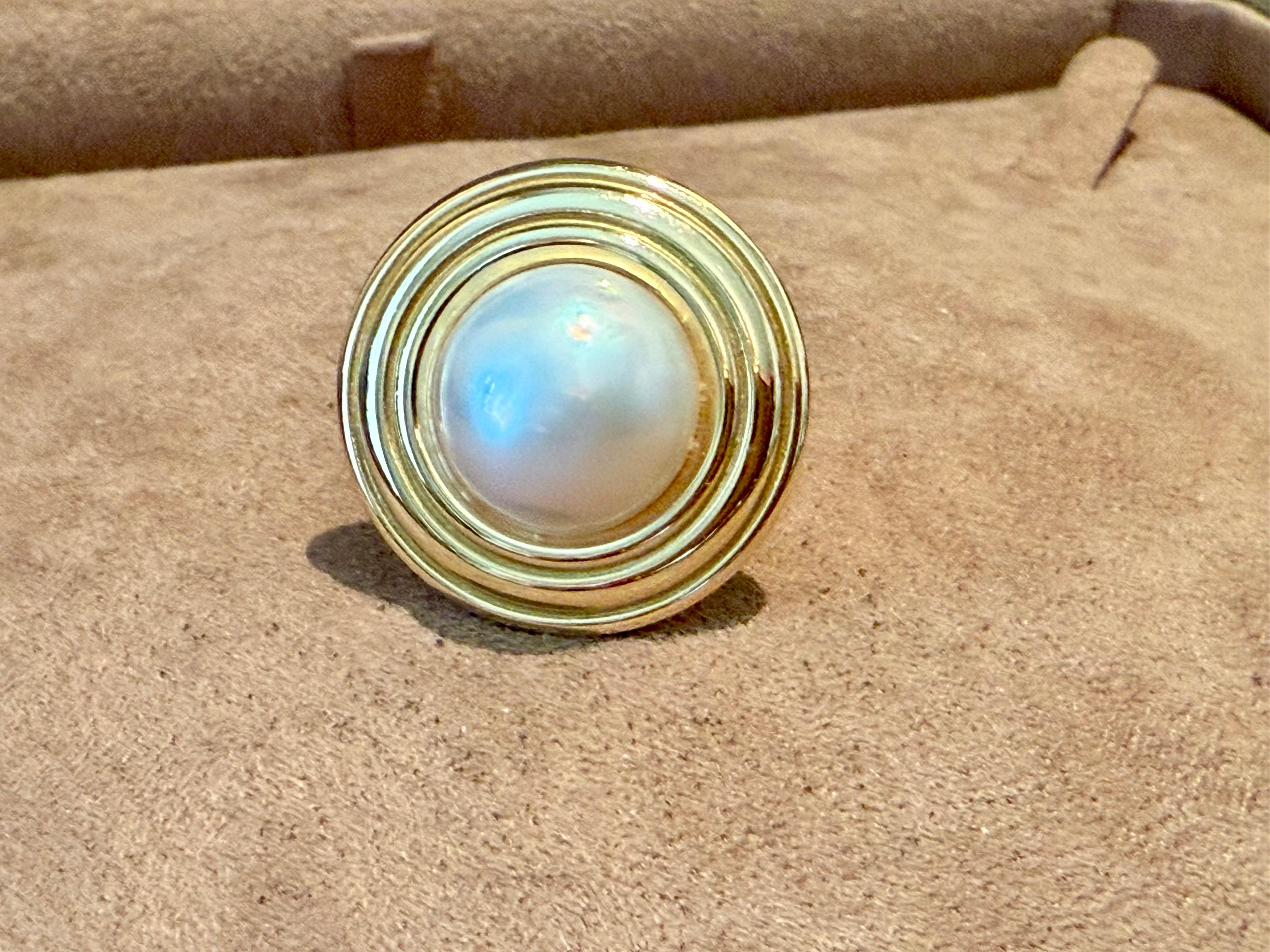 Anello con perle Mabe in oro giallo 18 K. Gubelin Lucerne Svizzera in vendita 1