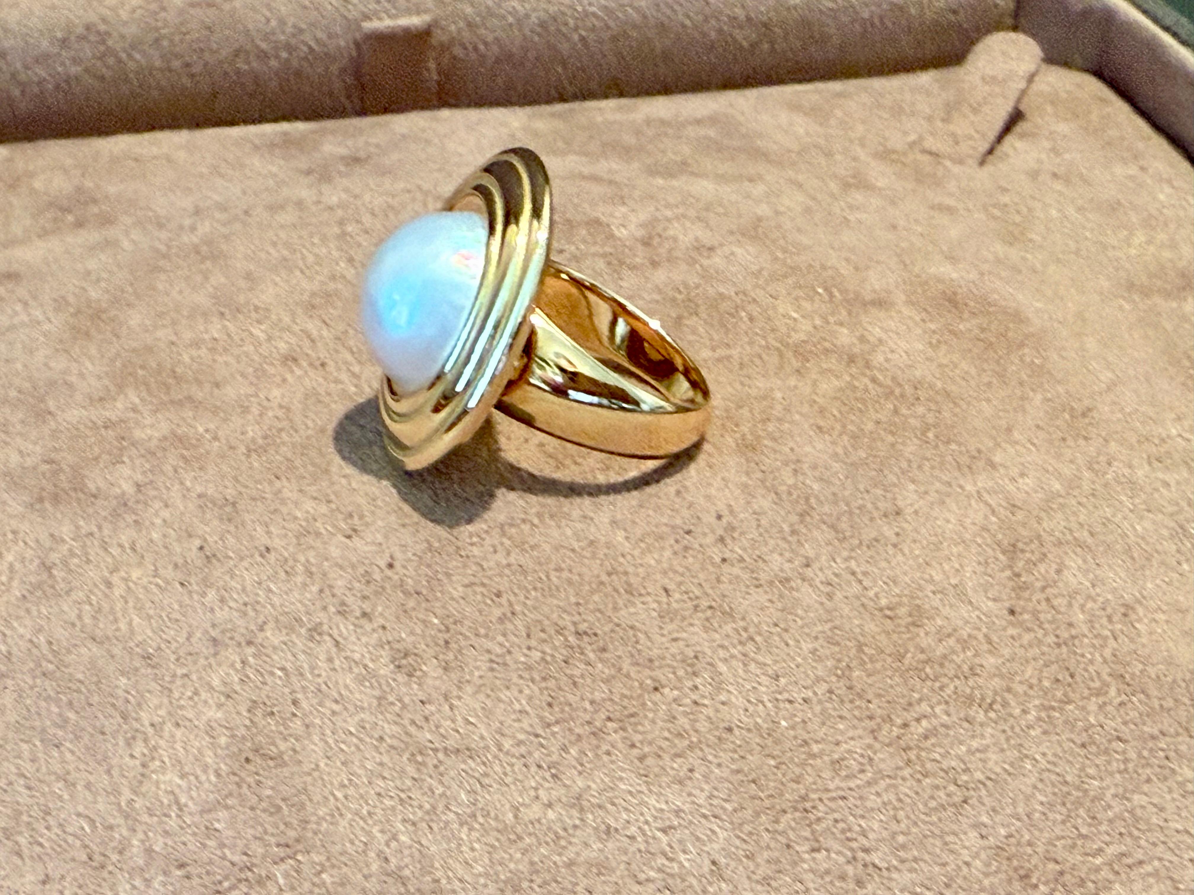 Anello con perle Mabe in oro giallo 18 K. Gubelin Lucerne Svizzera in vendita 2