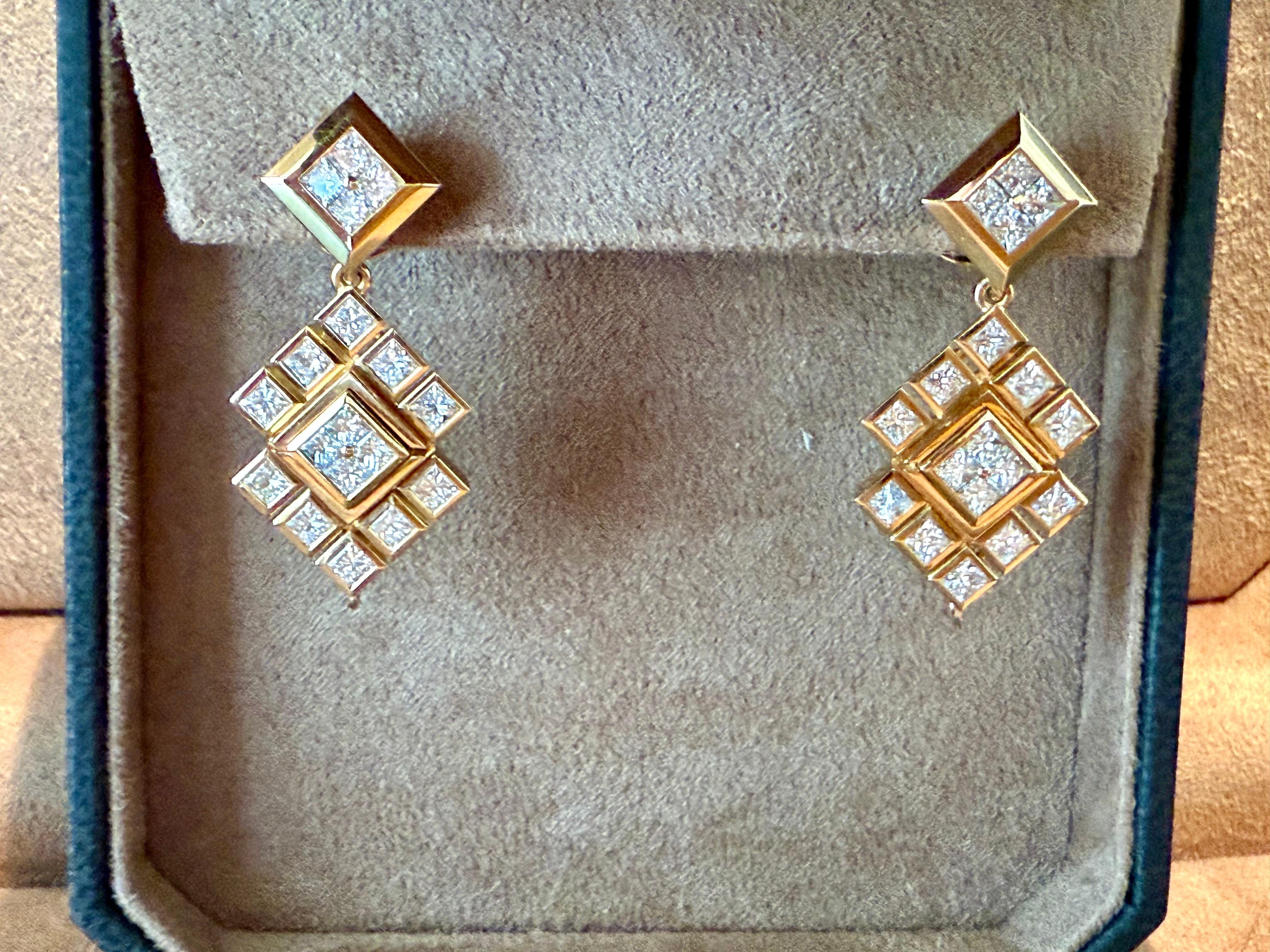 Taille princesse Or jaune 18 K Boucles d'oreilles perles diamants taille princesse Majo Fruithof Zurich en vente