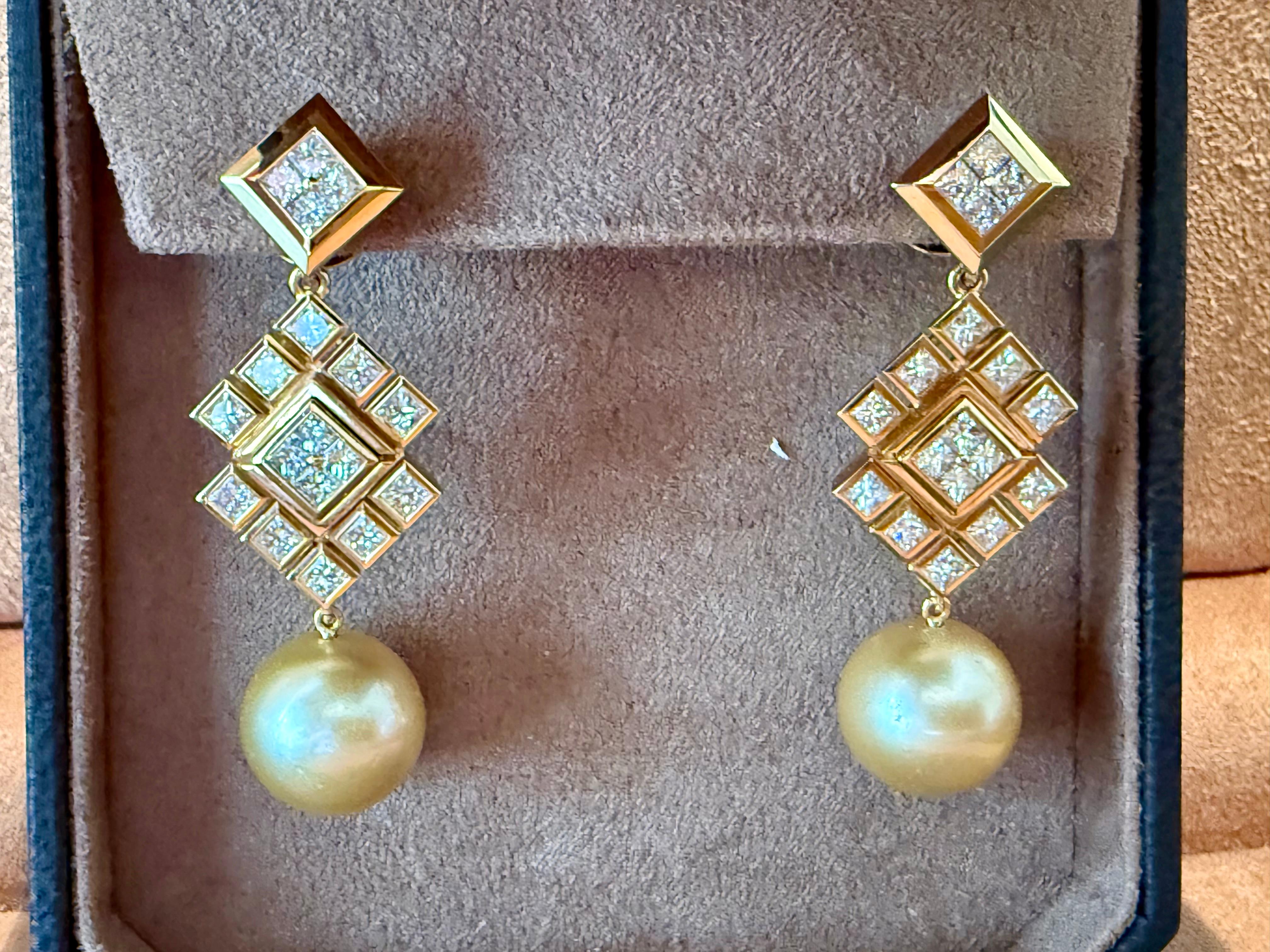 Or jaune 18 K Boucles d'oreilles perles diamants taille princesse Majo Fruithof Zurich en vente 1
