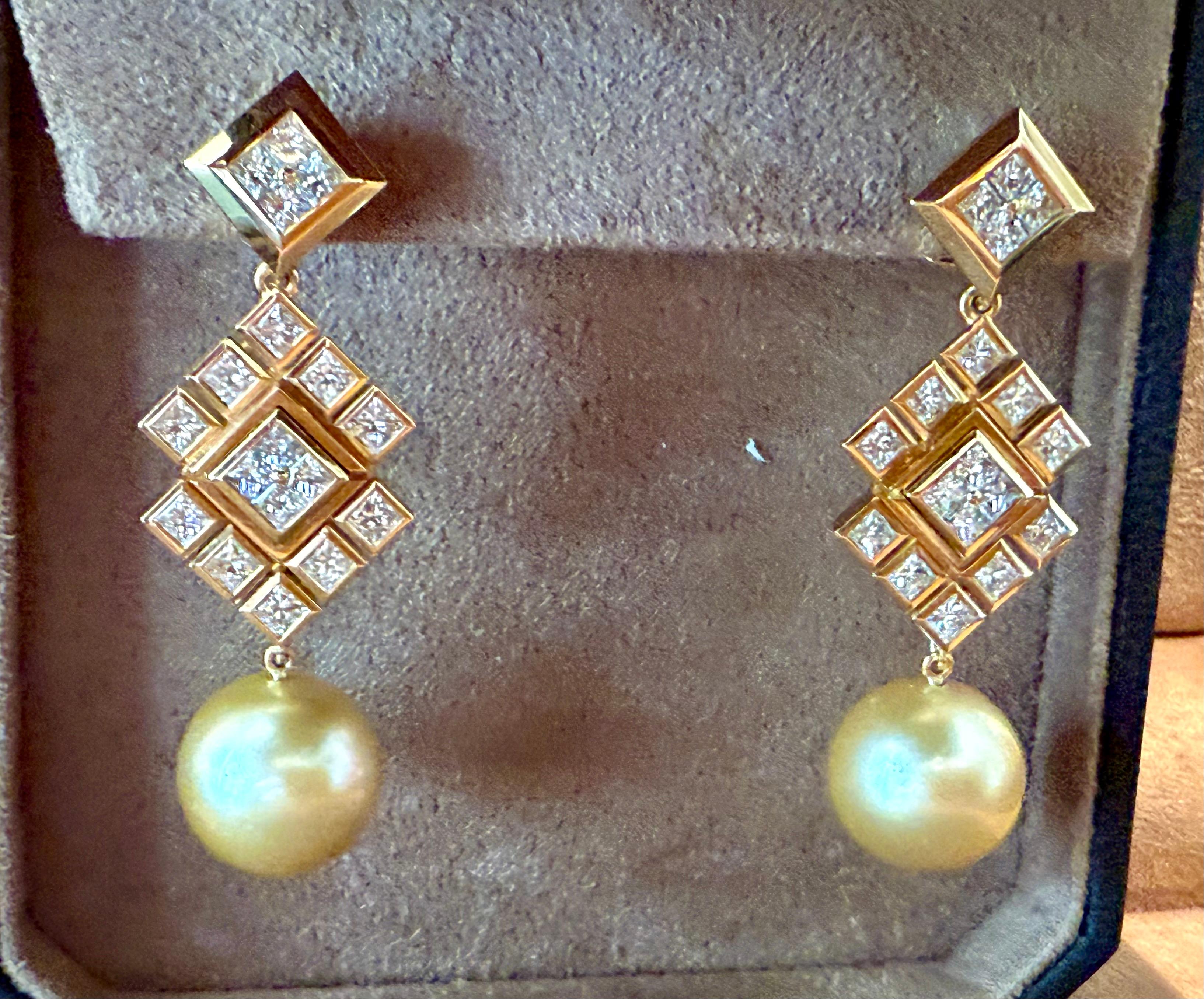Or jaune 18 K Boucles d'oreilles perles diamants taille princesse Majo Fruithof Zurich en vente 2
