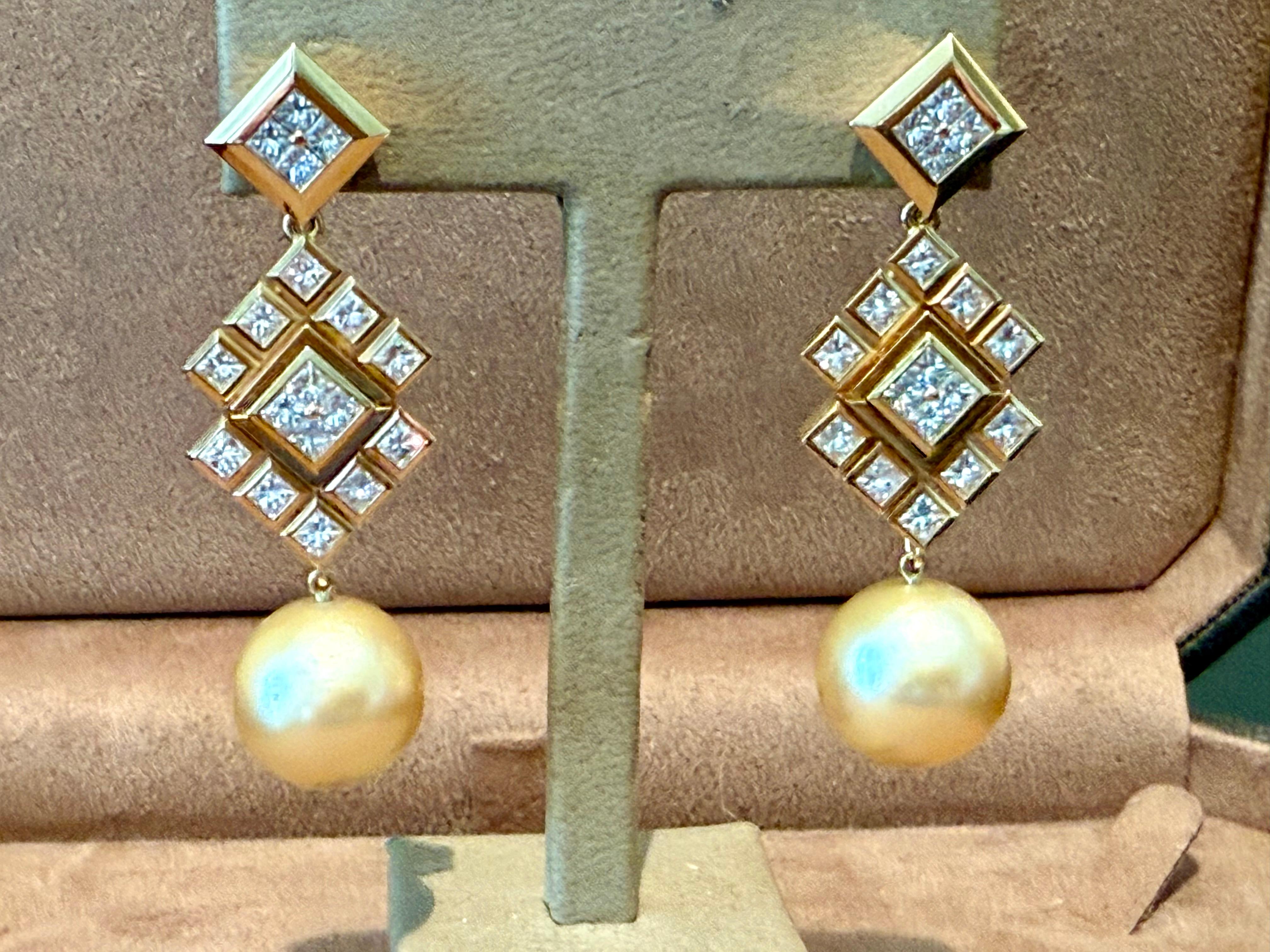 Or jaune 18 K Boucles d'oreilles perles diamants taille princesse Majo Fruithof Zurich en vente 4
