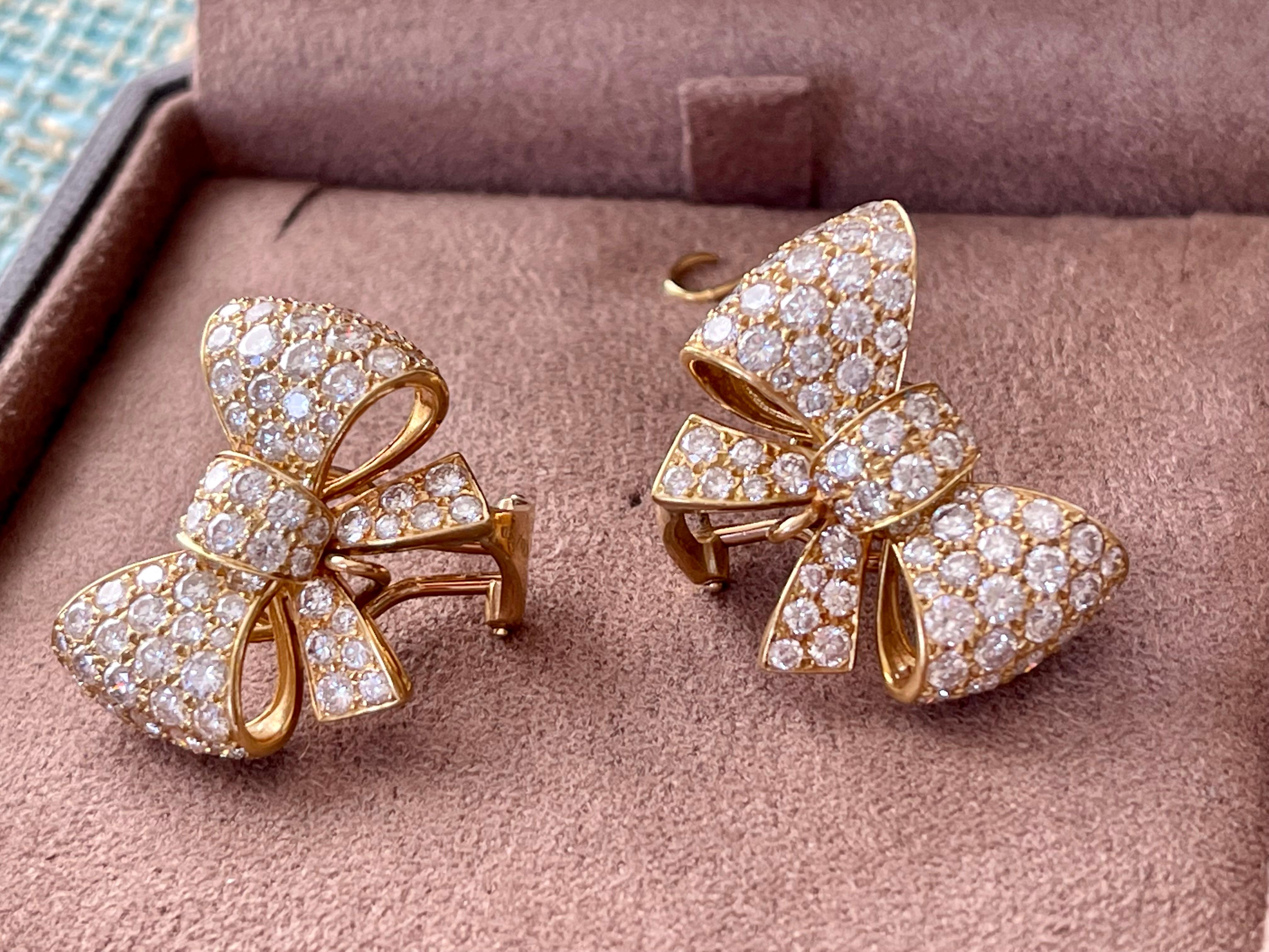18 K Yellow Gold Ribbon Bow Dangle Earclips Diamonds Ruby Emerald Pendants For Sale 12