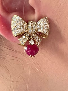 18 K Yellow Gold Ribbon Bow Dangle Earclips Diamonds Ruby Emerald Pendants