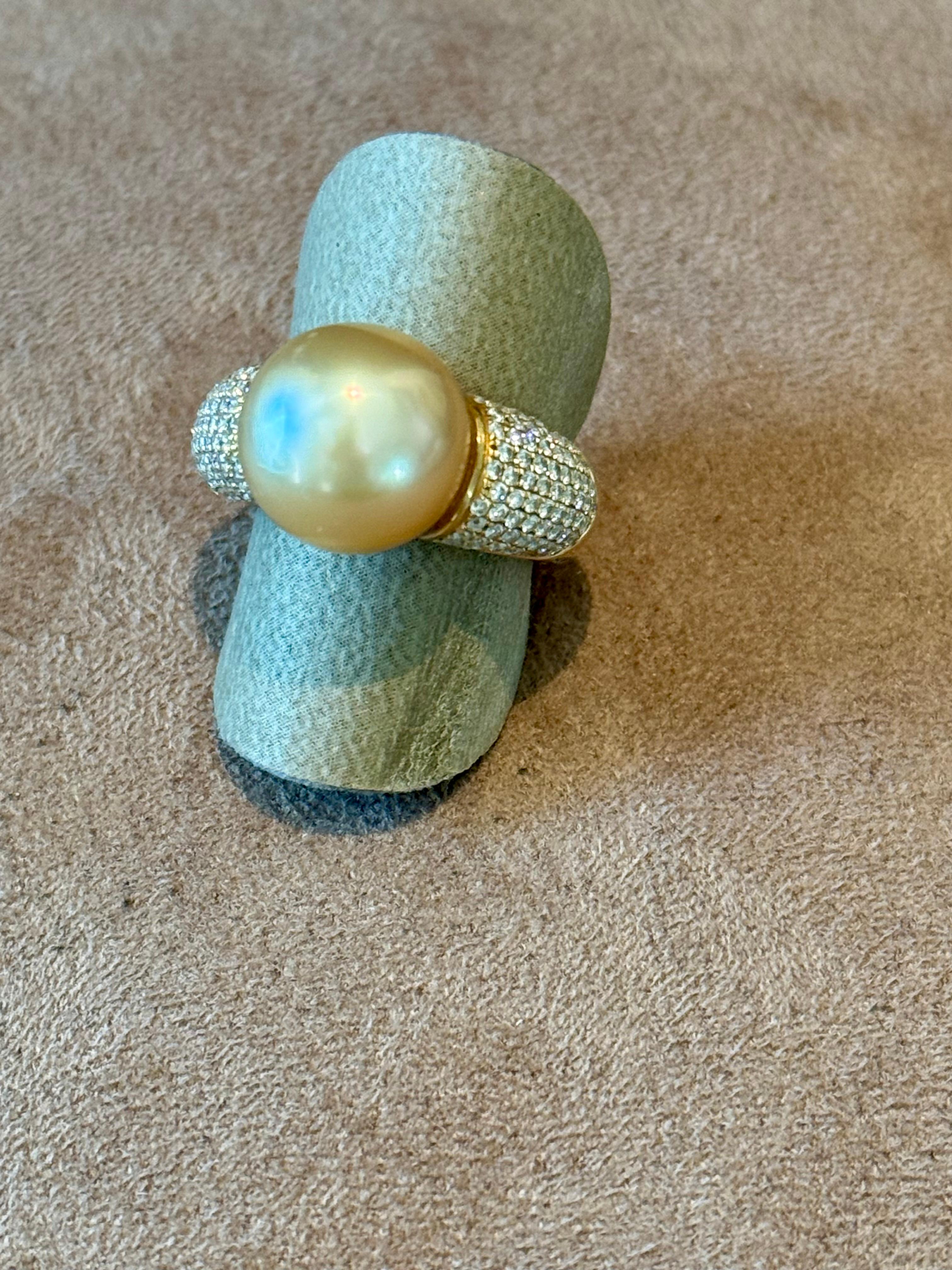 Anillo de oro amarillo de 18 K perla dorada del Mar del Sur Diamante en venta 1