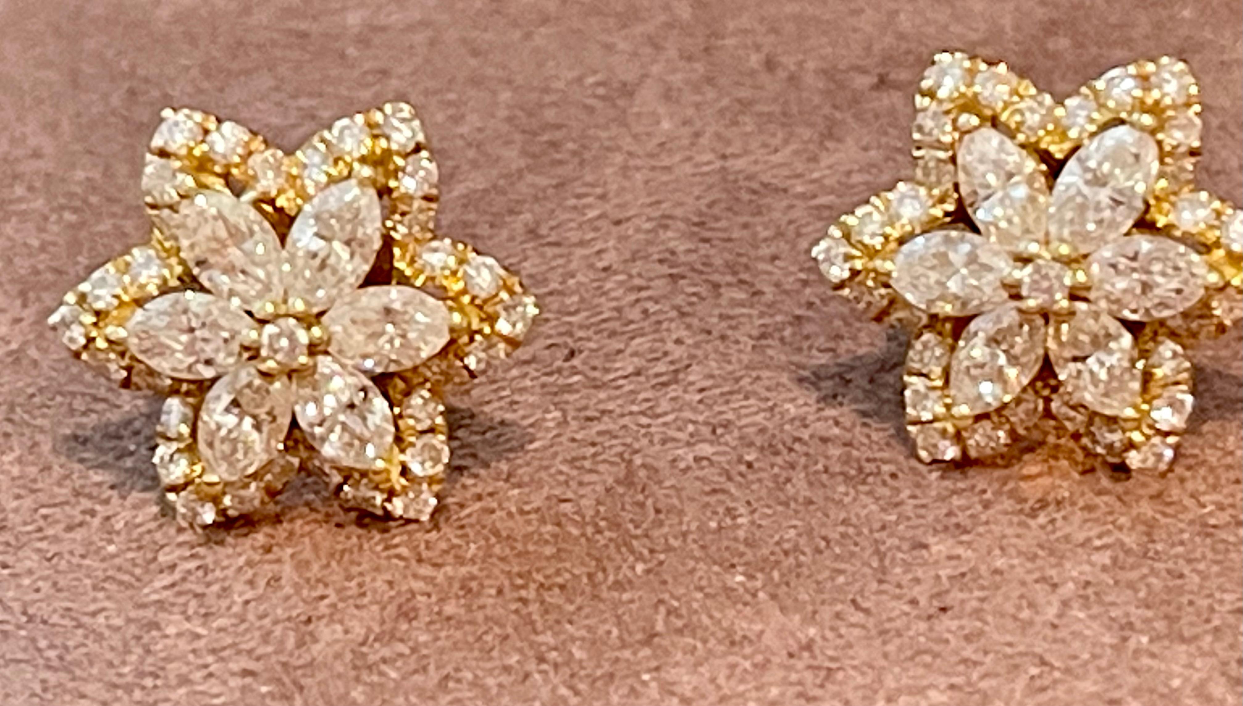 18 K Yellow Gold Star Sahped Earstuds Diamonds Marquise 1