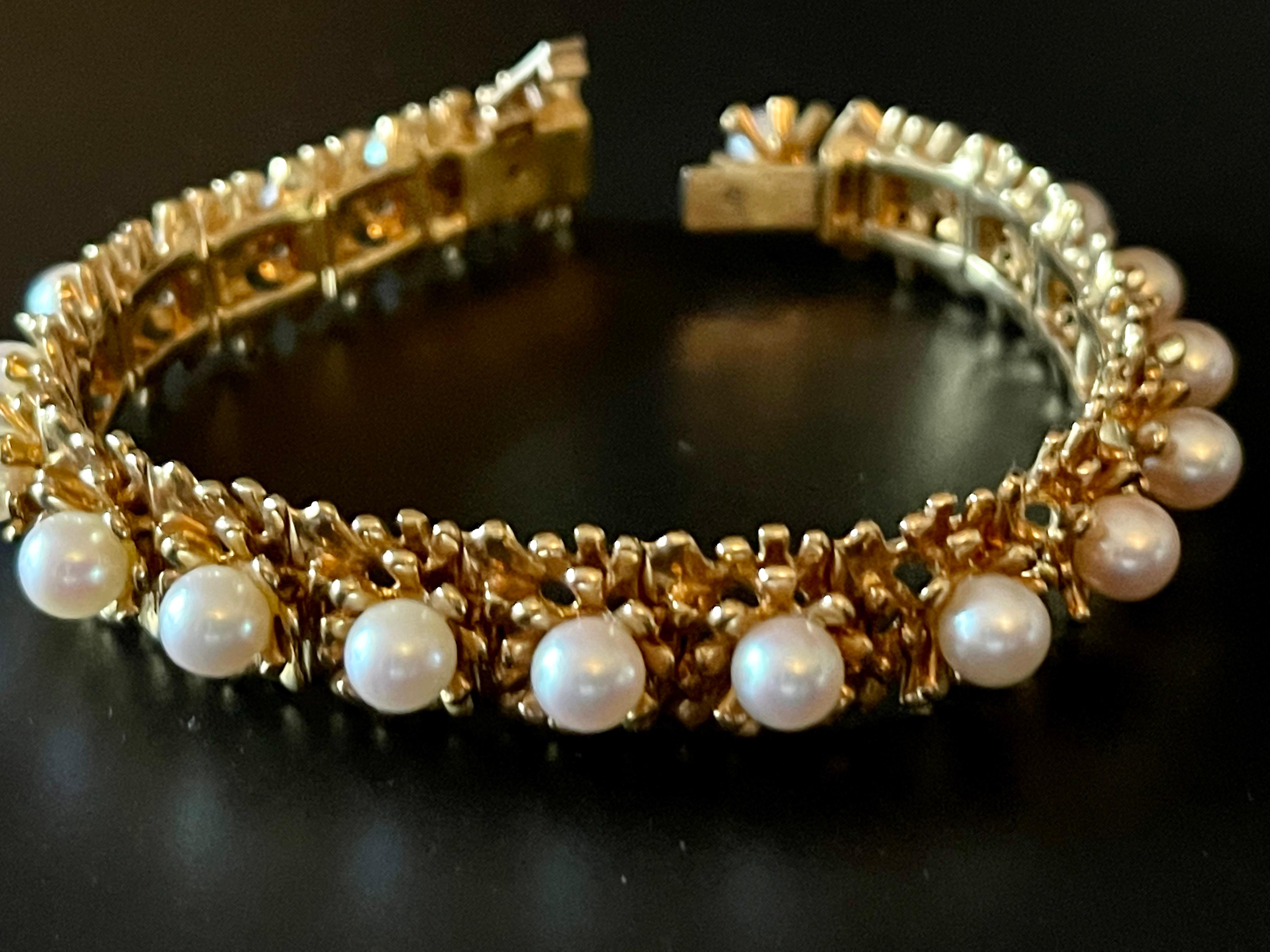 18 K Yellow Gold Vintage Bracelet with Akoya Pearls For Sale 4
