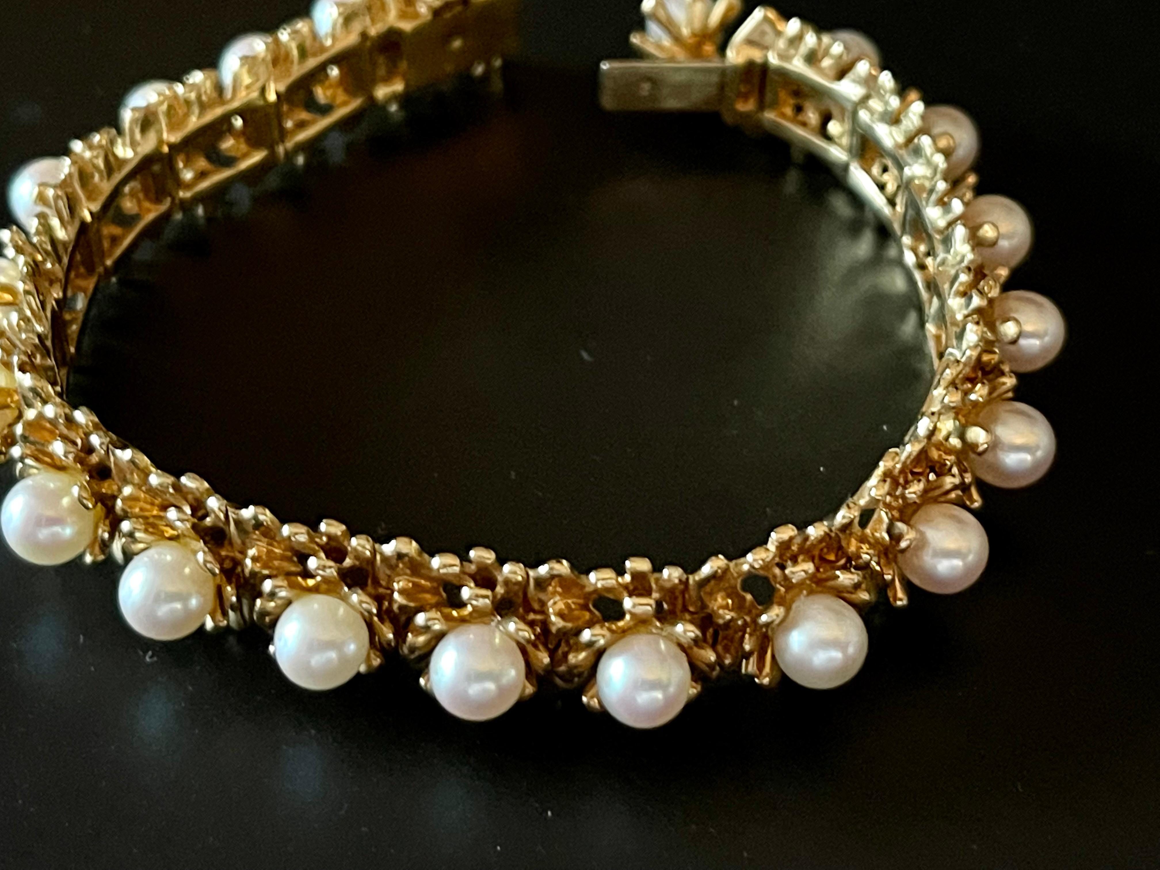 18 K Yellow Gold Vintage Bracelet with Akoya Pearls For Sale 5