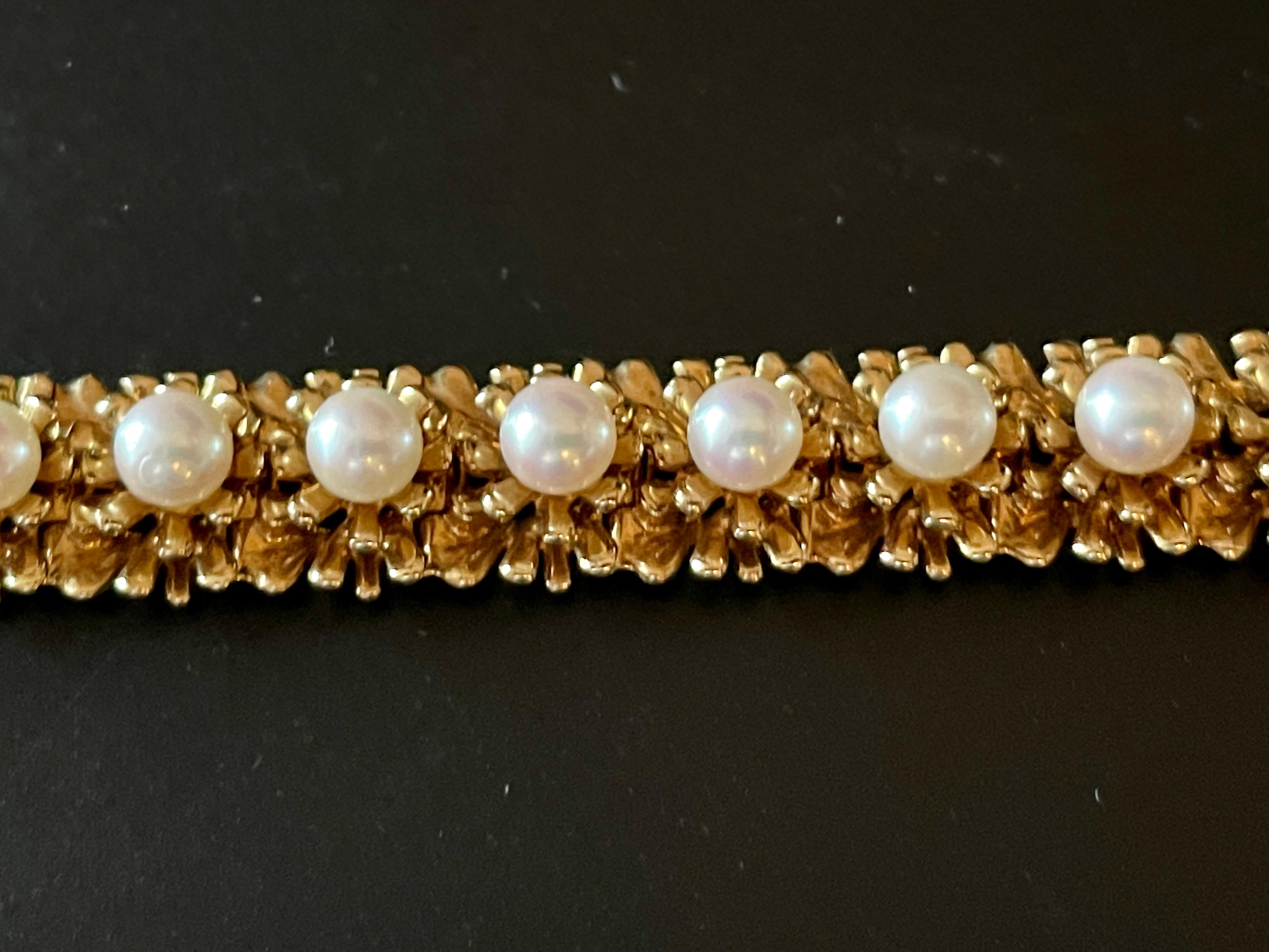 18 K Yellow Gold Vintage Bracelet with Akoya Pearls For Sale 6