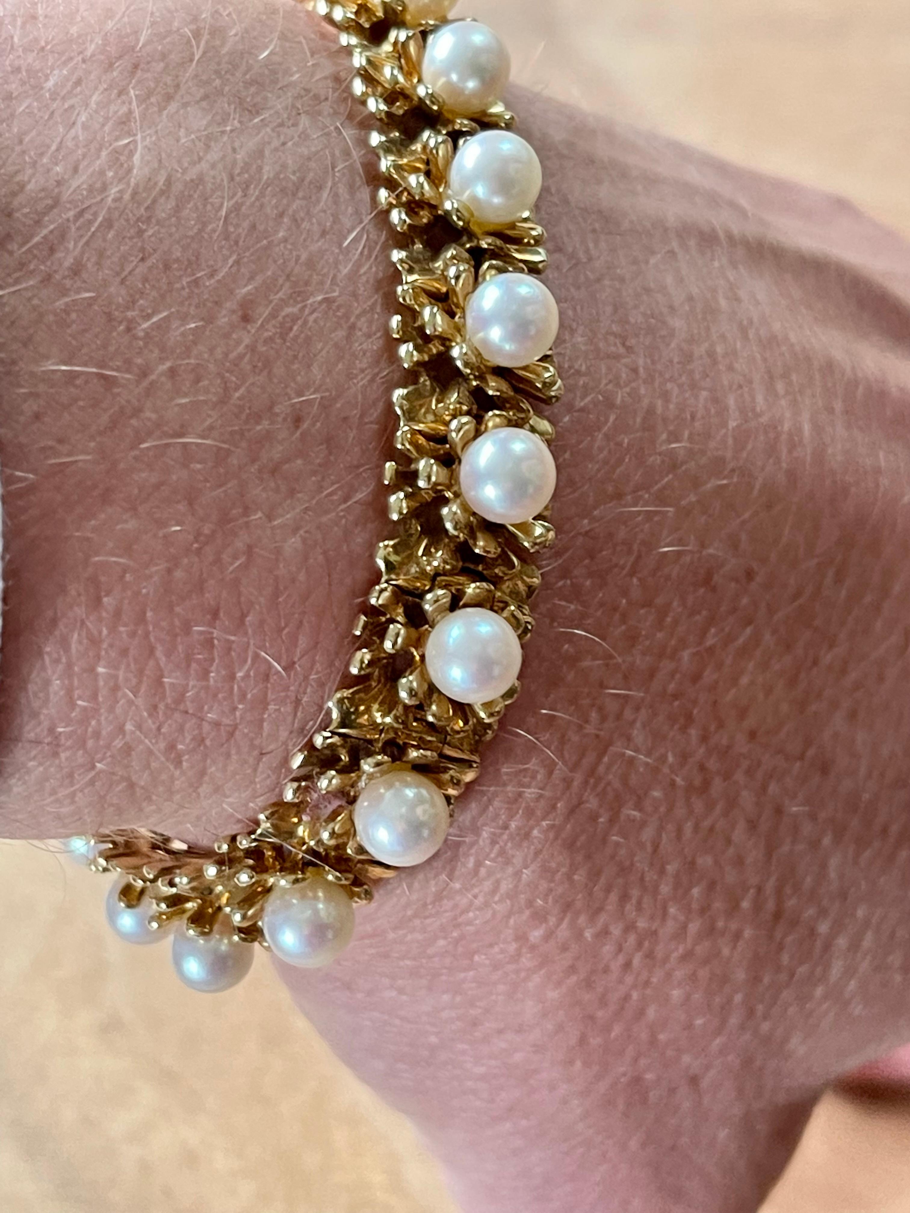 Round Cut 18 K Yellow Gold Vintage Bracelet with Akoya Pearls For Sale