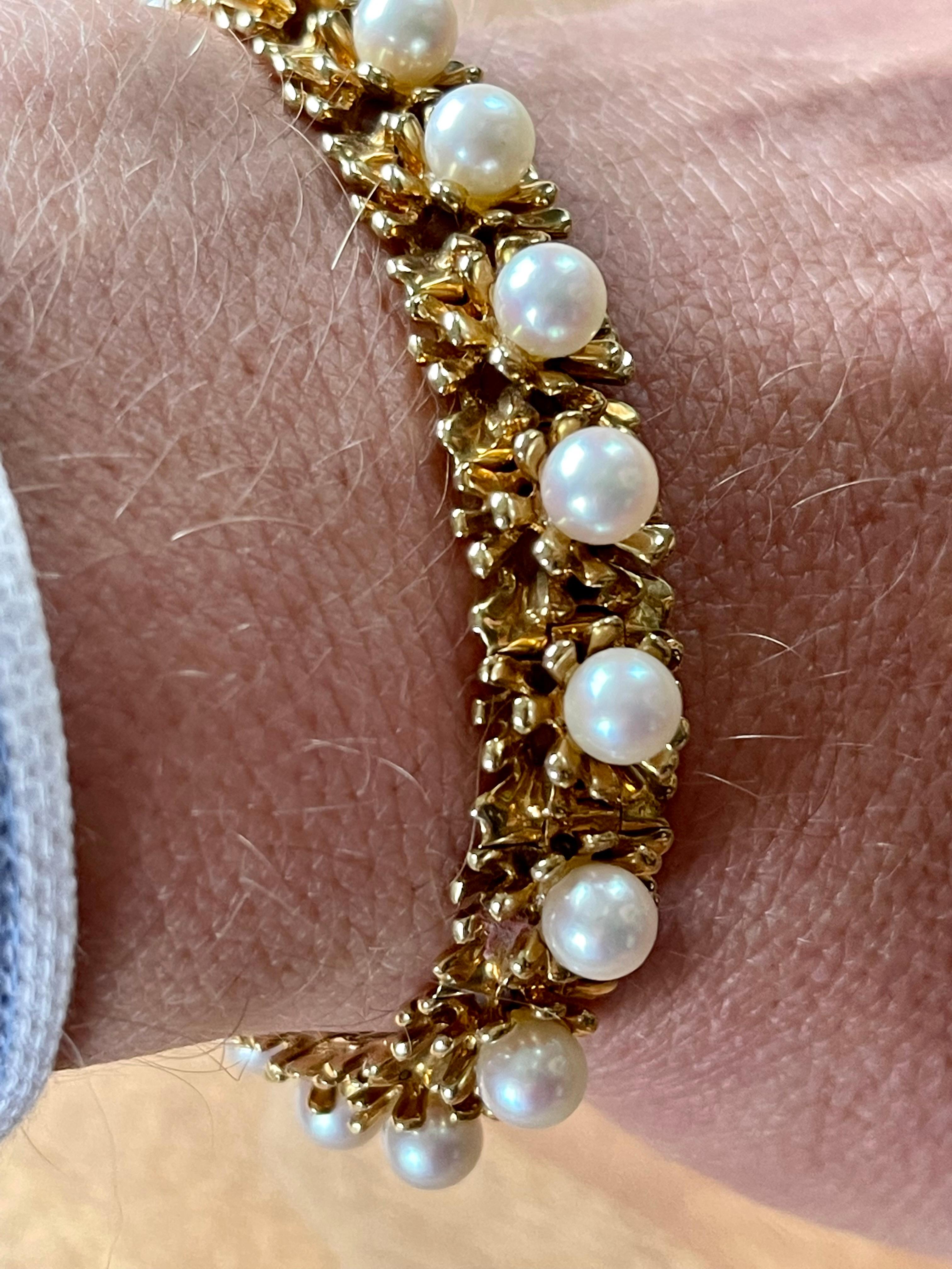 18 K Yellow Gold Vintage Bracelet with Akoya Pearls In Good Condition For Sale In Zurich, Zollstrasse