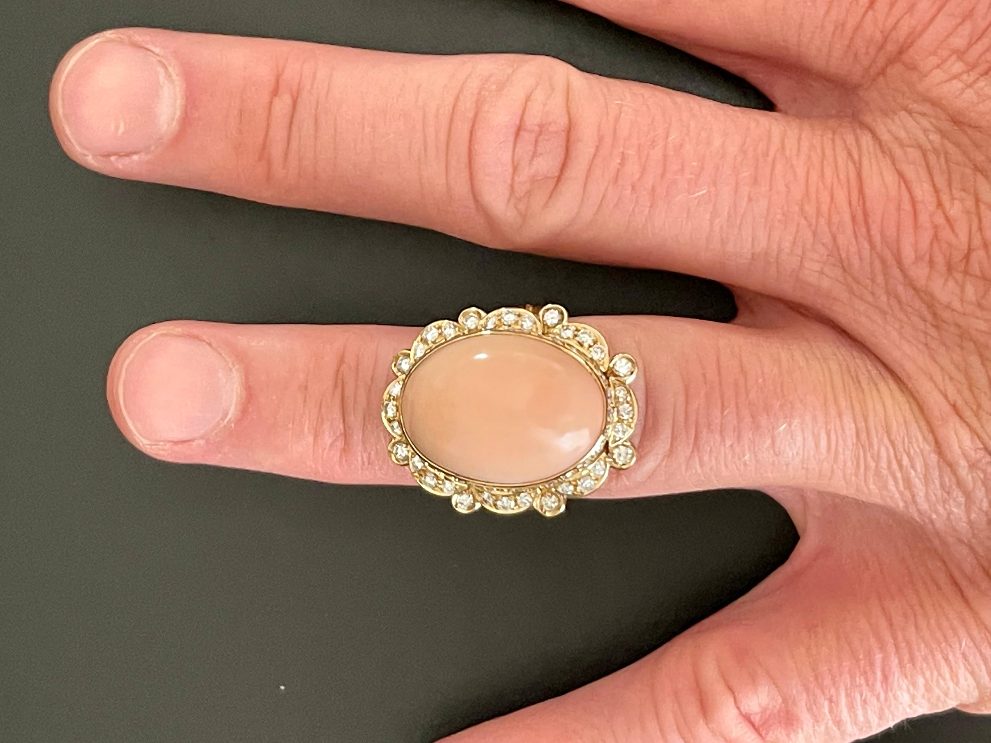 18 K Yellow Gold Vintage Cocktail Ring with Diamonds Angel Skin Coral For Sale 2