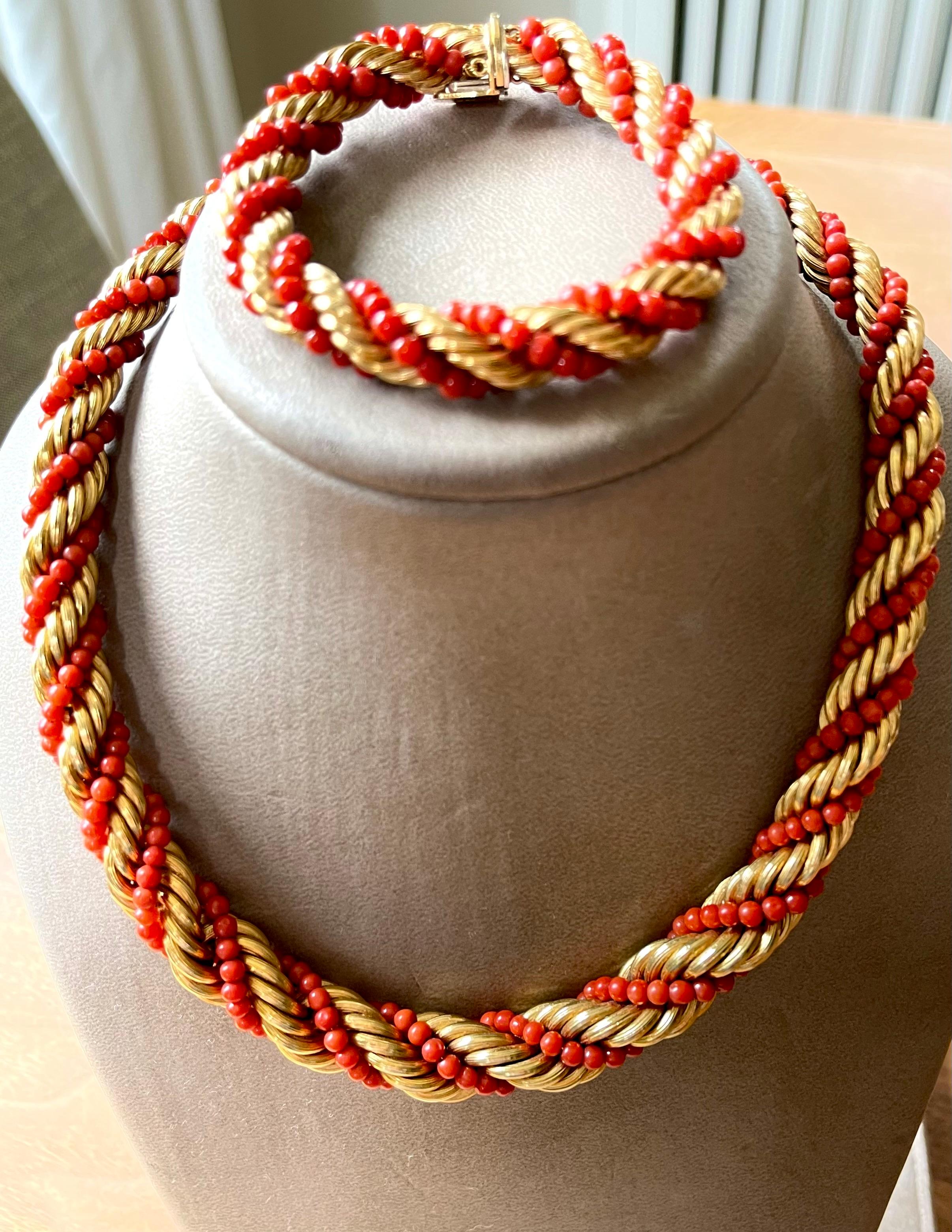 18 K Yellow Gold Vintage Coral Rope Torsade Necklace Bracelet For Sale 1