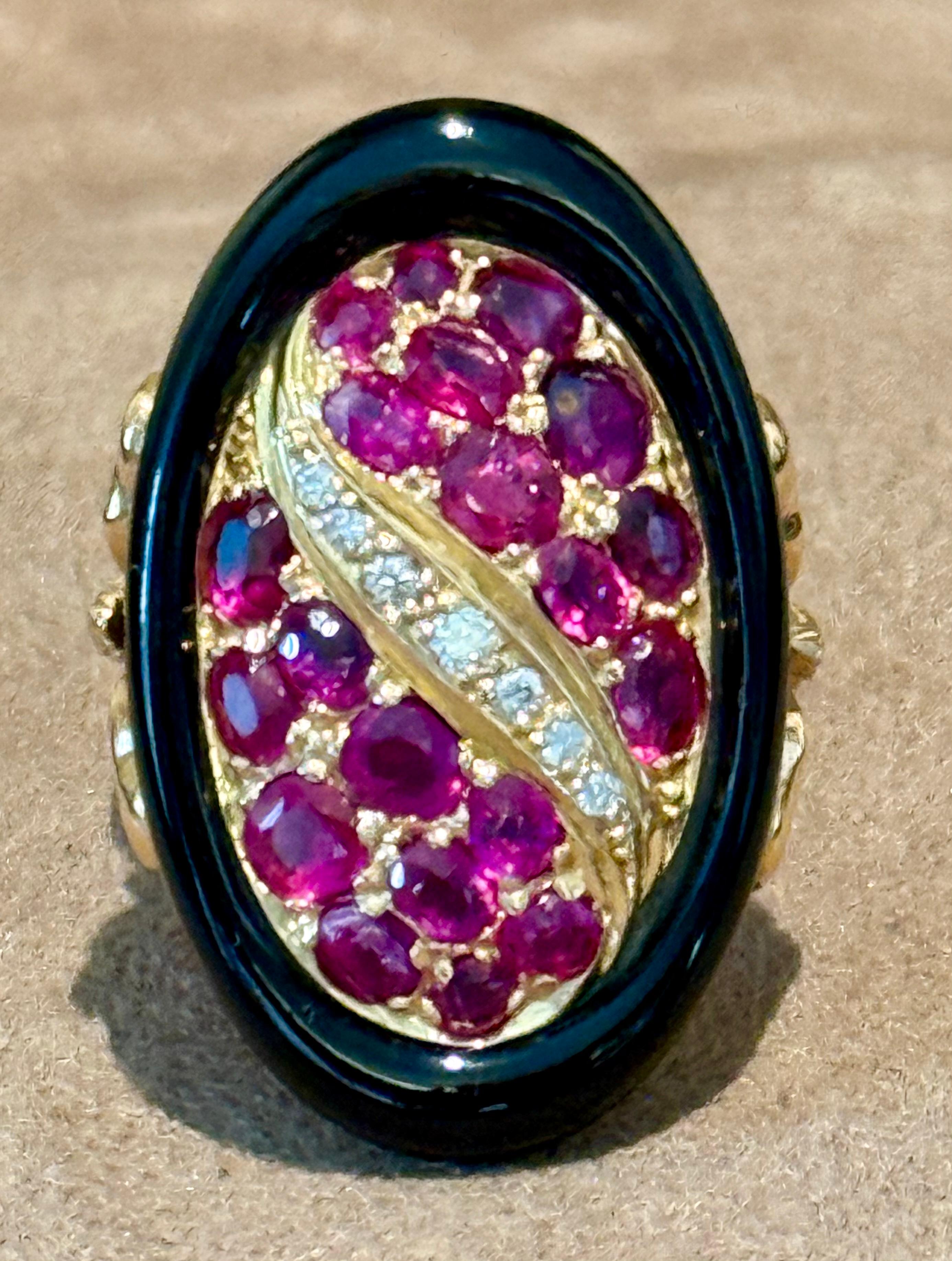 Contemporaneo Anello vintage in oro giallo 18 K. con onice, rubino e diamante in vendita