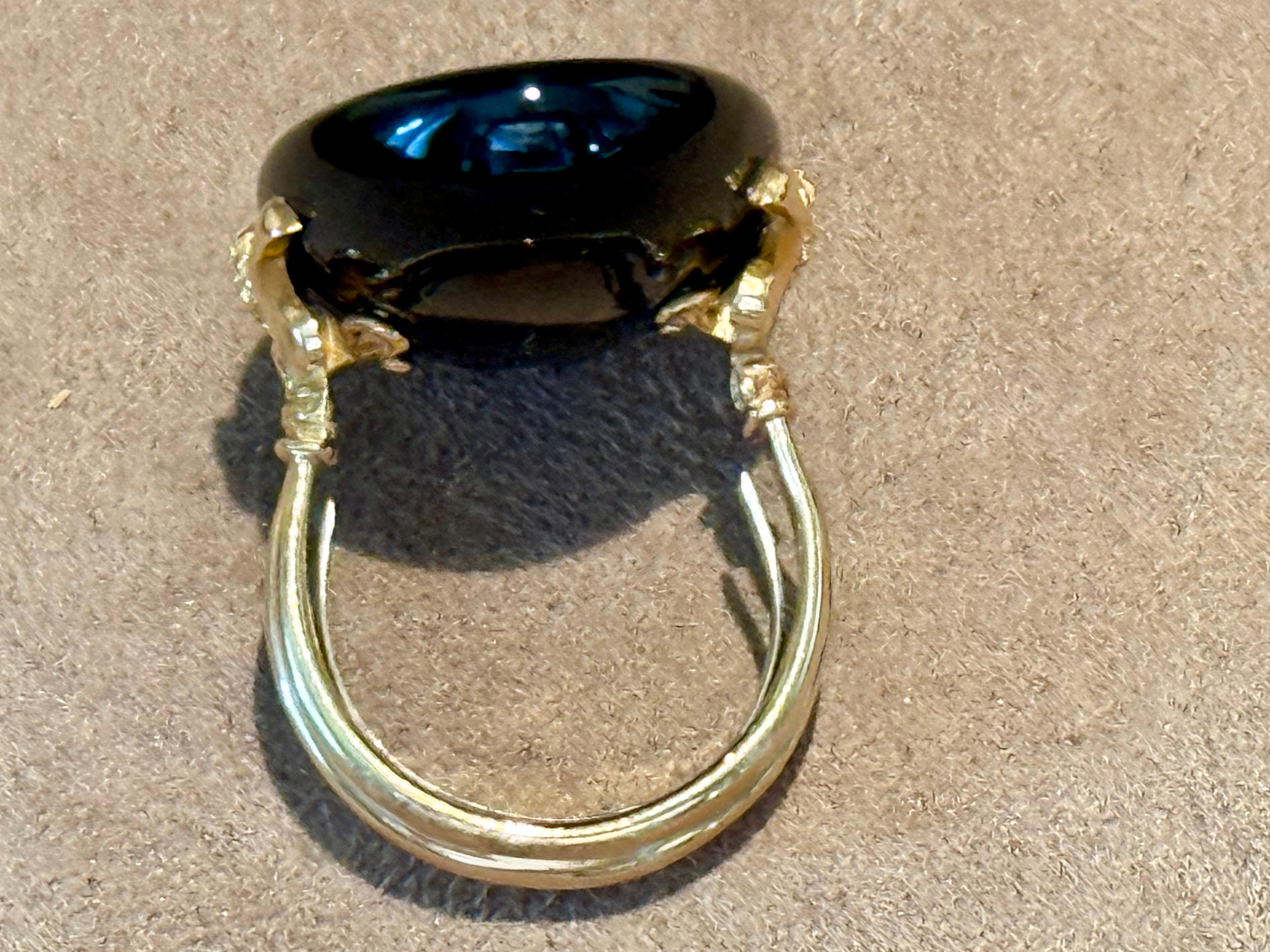 Anello vintage in oro giallo 18 K. con onice, rubino e diamante in vendita 1