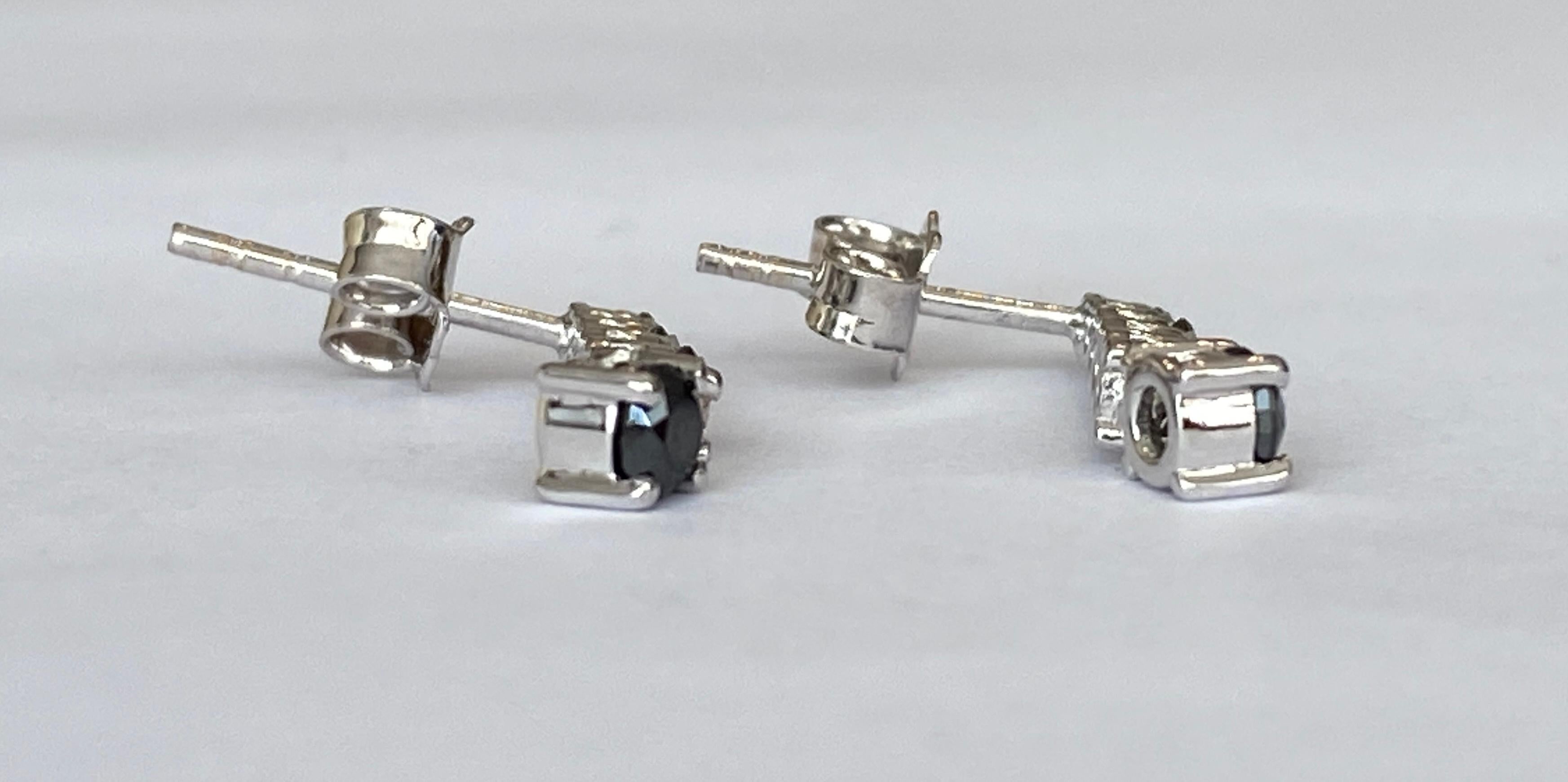 18 Karat White Gold Dangle Ear Studs with White and Black Diamonds For Sale 2