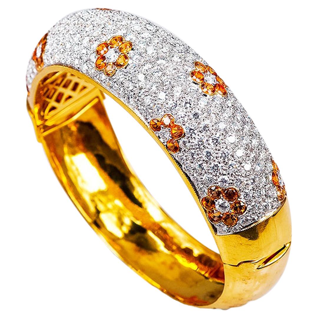 18 Karart Gold Yellow Sapphire Flower and Diamond Bangle For Sale