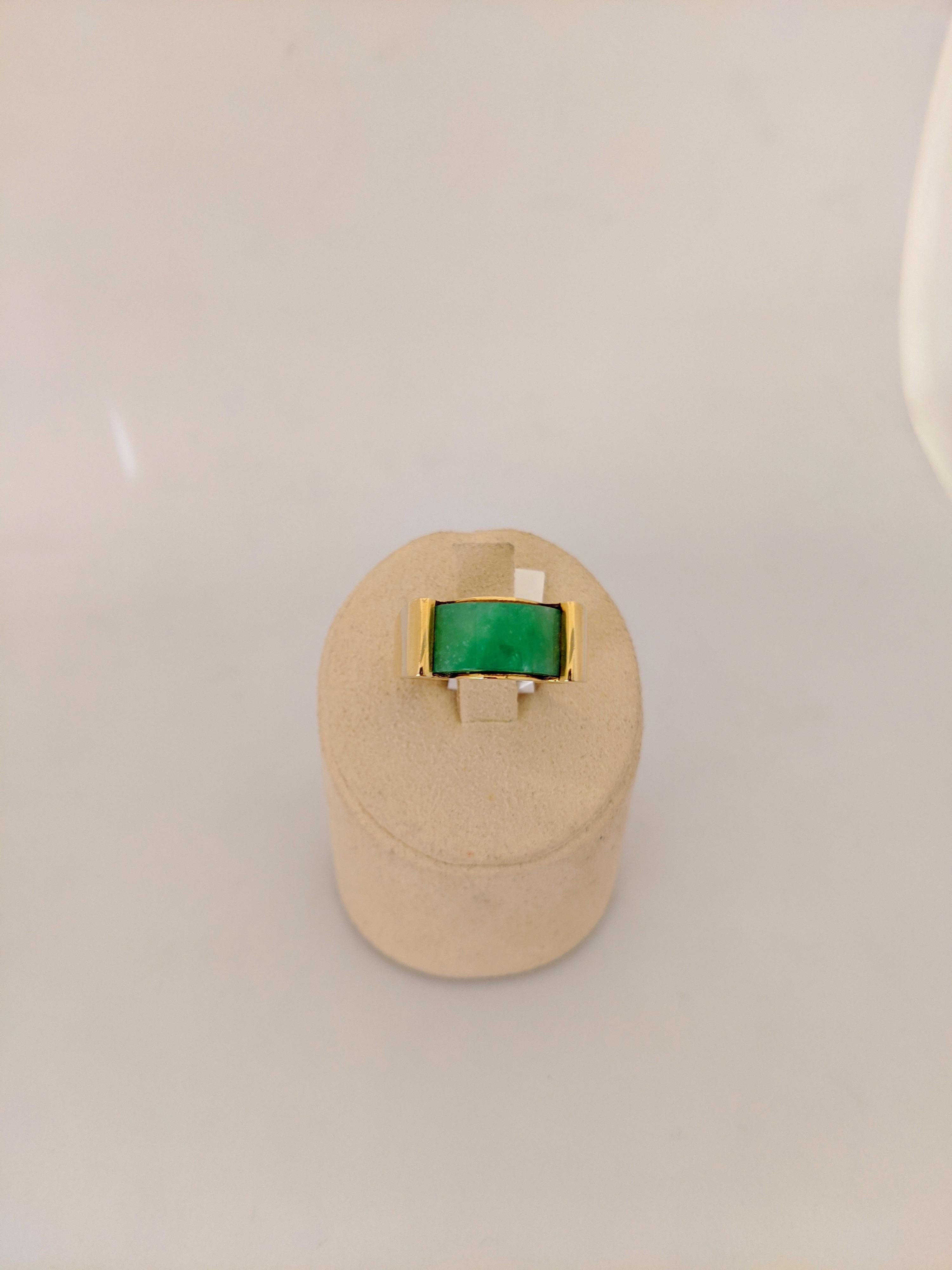 Square Cut 18 Karat Yellow Gold Gents Ring with Jade Center For Sale