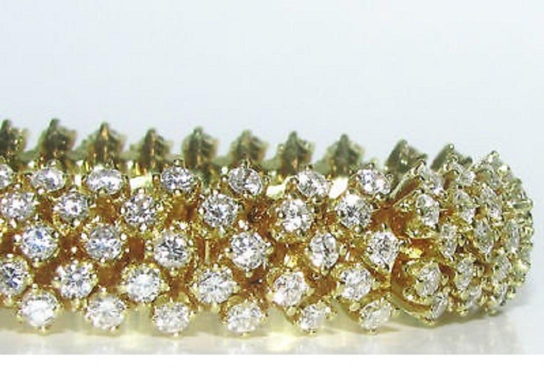 18 Karat 10.00 Carat Diamonds Dome Cluster Line Bracelet 3