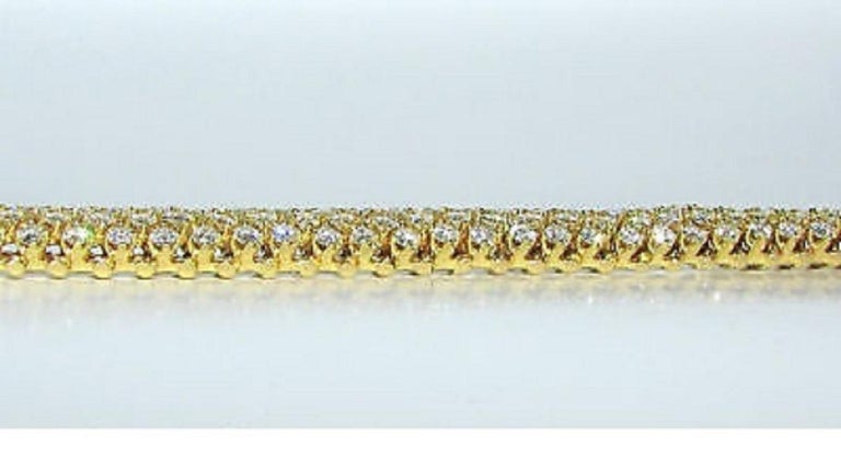 18 Karat 10.00 Carat Diamonds Dome Cluster Line Bracelet For Sale at ...