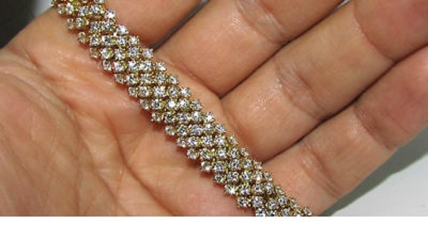 18 Karat 10.00 Carat Diamonds Dome Cluster Line Bracelet 1