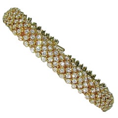 18 Karat 10.00 Carat Diamonds Dome Cluster Line Bracelet